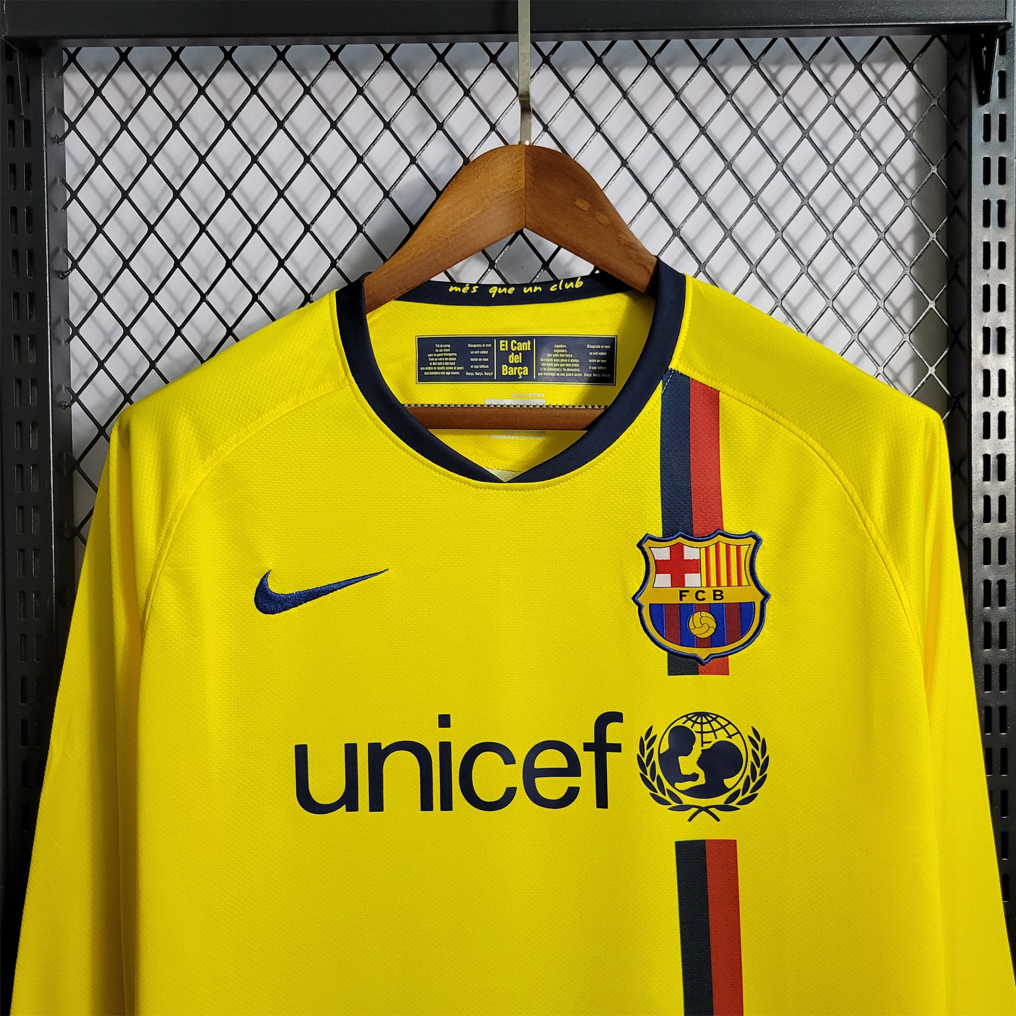 SIUjerseys-Retro Barcelona 08-09 Away Stadium Long Sleeve Jersey