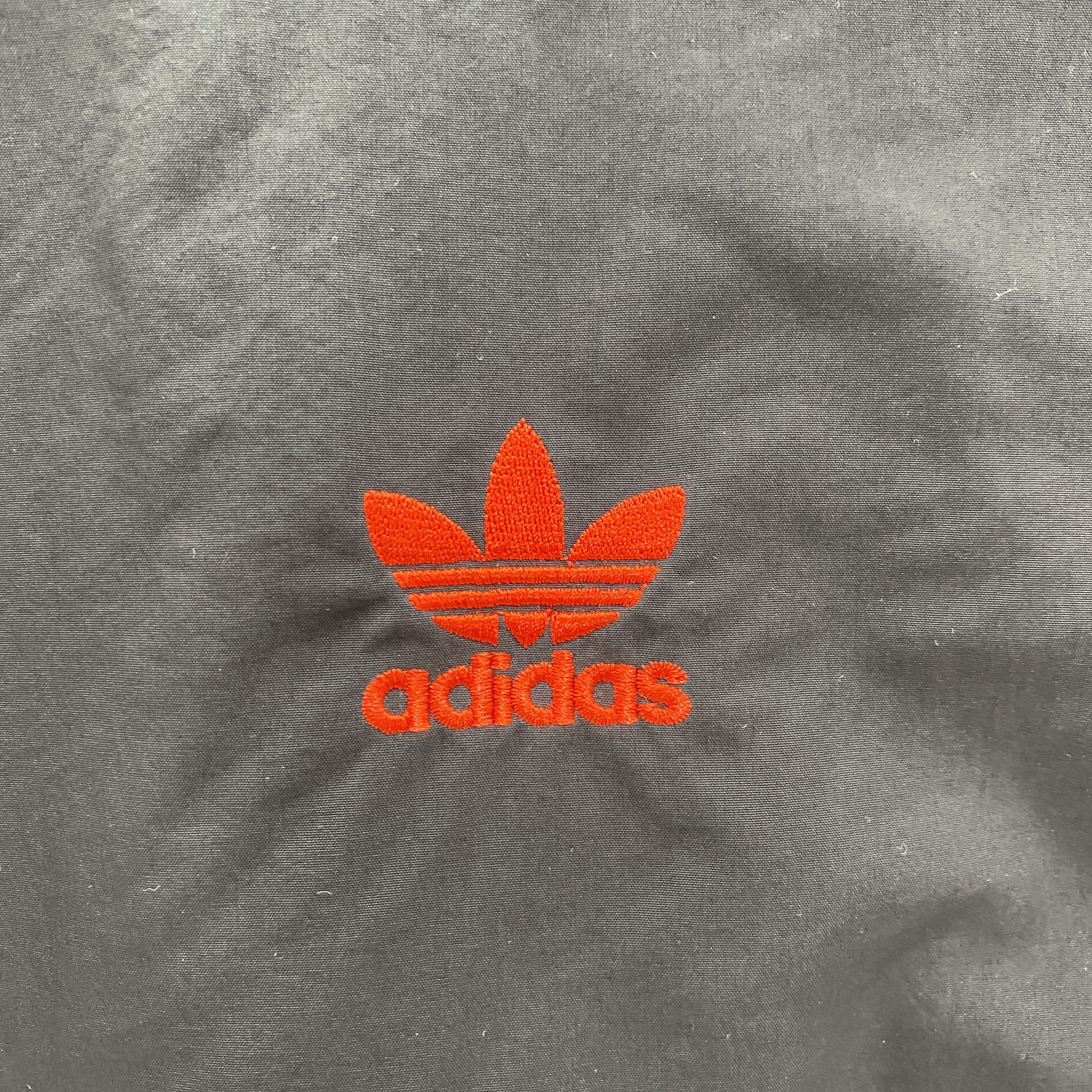 SIUjerseys-Manchester United 24-25 Throwback Windbreaker Jacket - Deep Blue