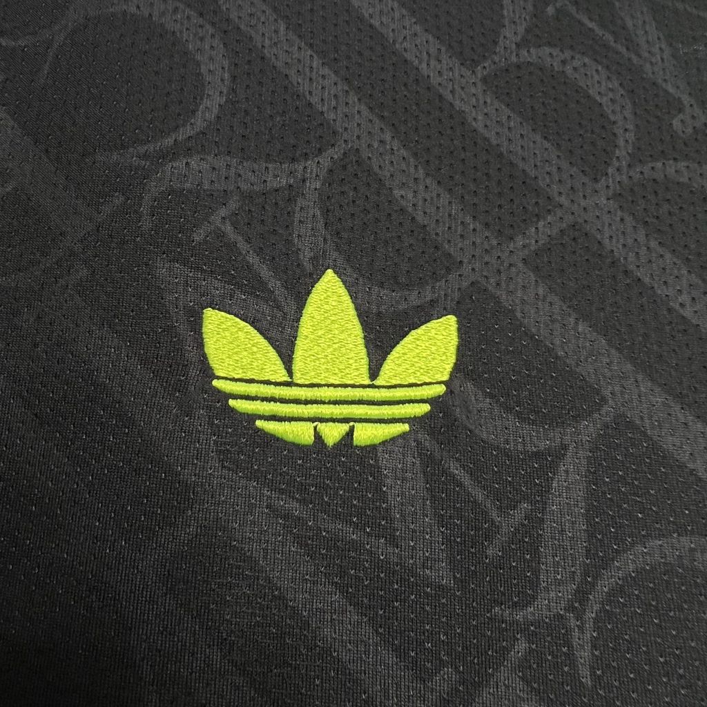 SIUjerseys-Real Madrid 24-25 Black and Fluorescent Green Jersey - Fans Version