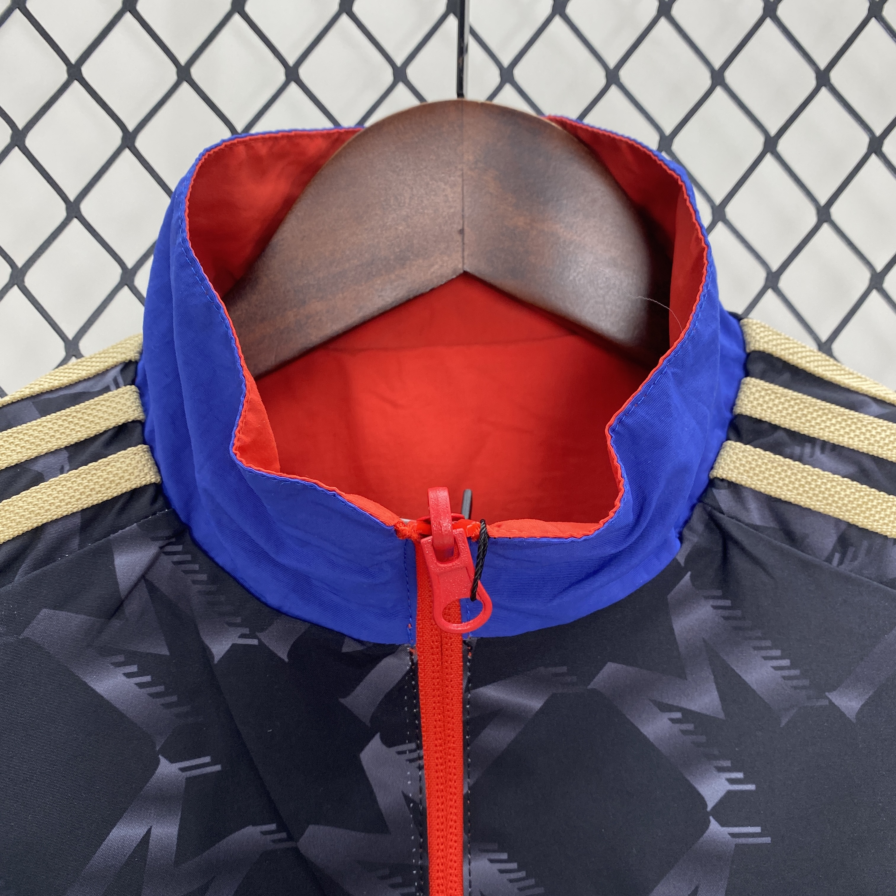 SIUjerseys-Manchester United 24-25 Double Sided Reversible Windbreaker - Home & Away Jersey Style