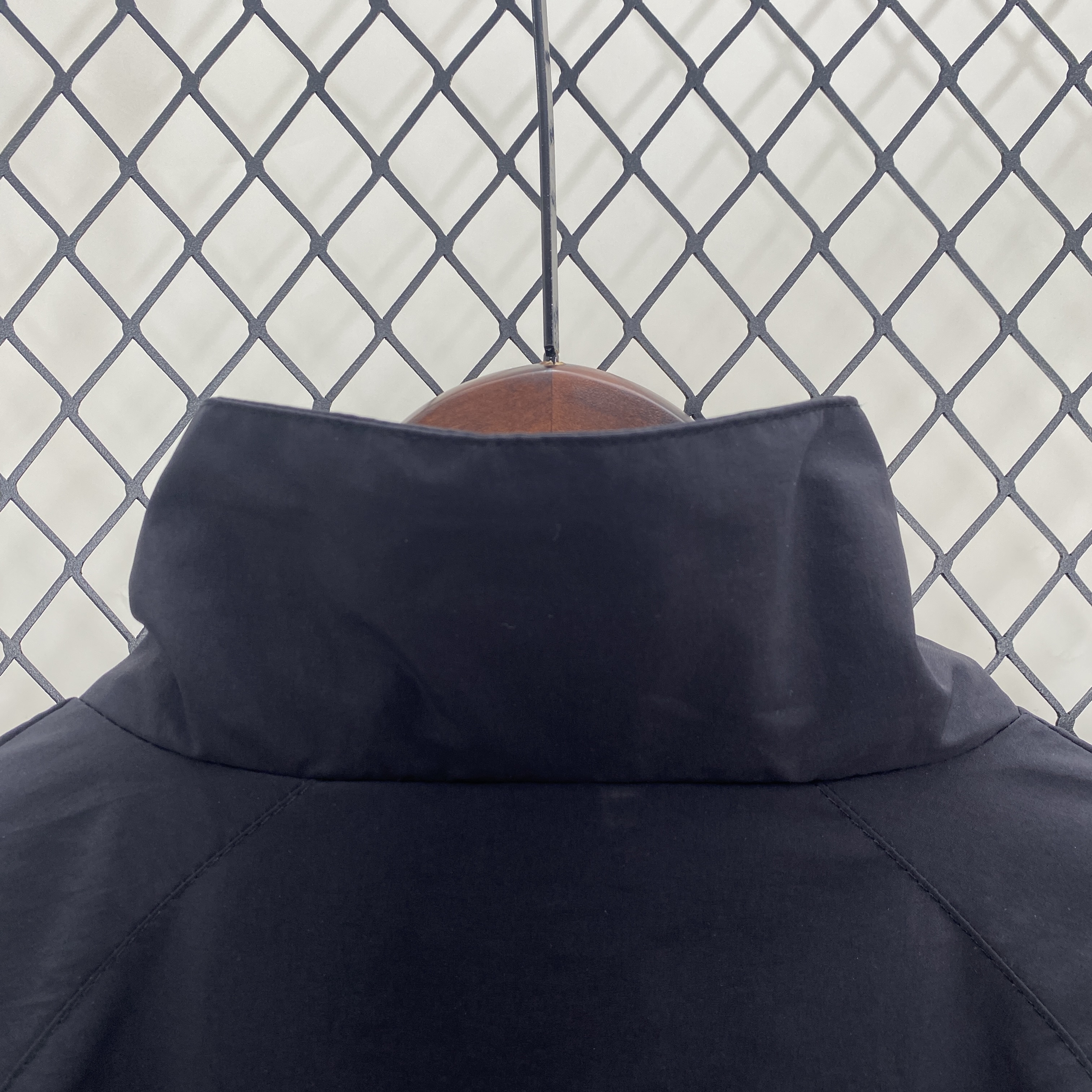 SIUjerseys-Manchester United 24-25 Throwback Windbreaker Jacket - Deep Blue