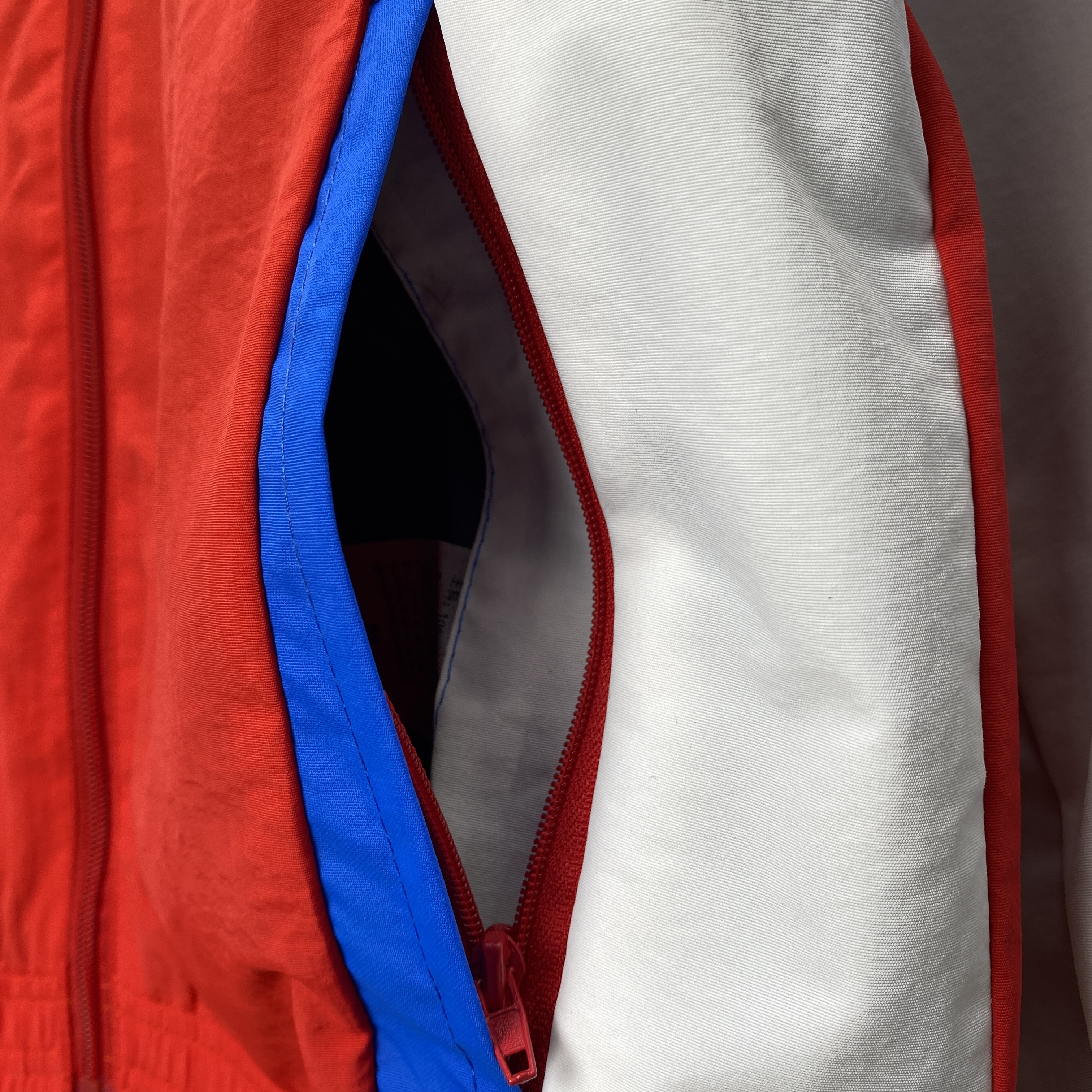 SIUjerseys-Arsenal 24-25 Double Sided Reversible Windbreaker - Home & Away Jersey Style