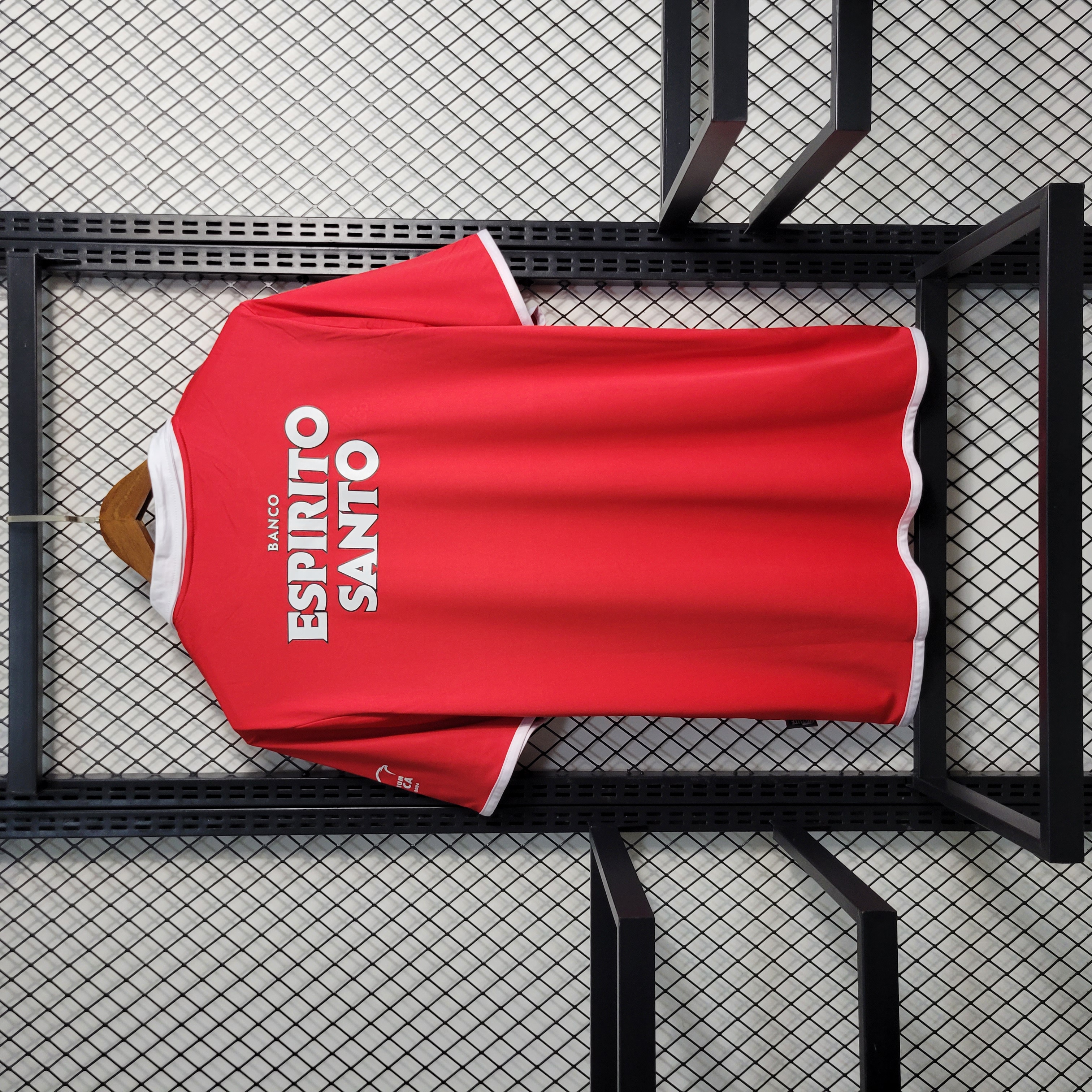 SIUjerseys-Retro Benfica 2004-05 Home Stadium Jersey