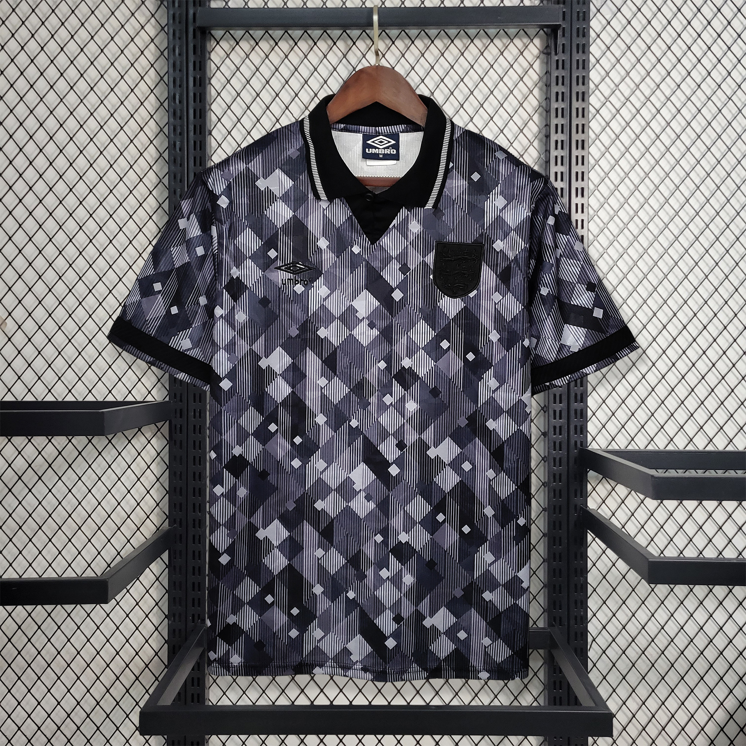 SIUjerseys-Retro England 1990 Black Jersey