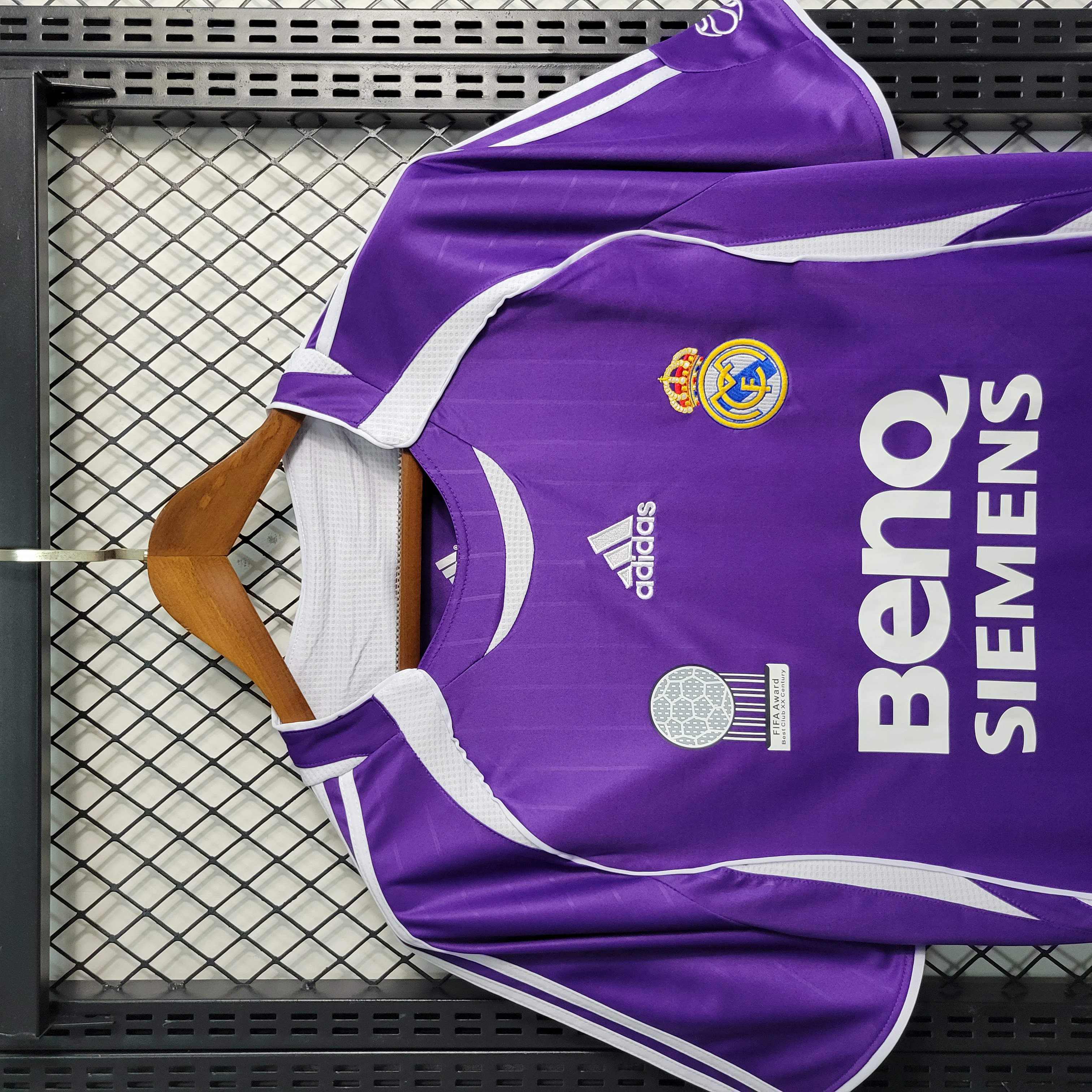 SIUjerseys-Retro Real Madrid 06-07 Third Jersey