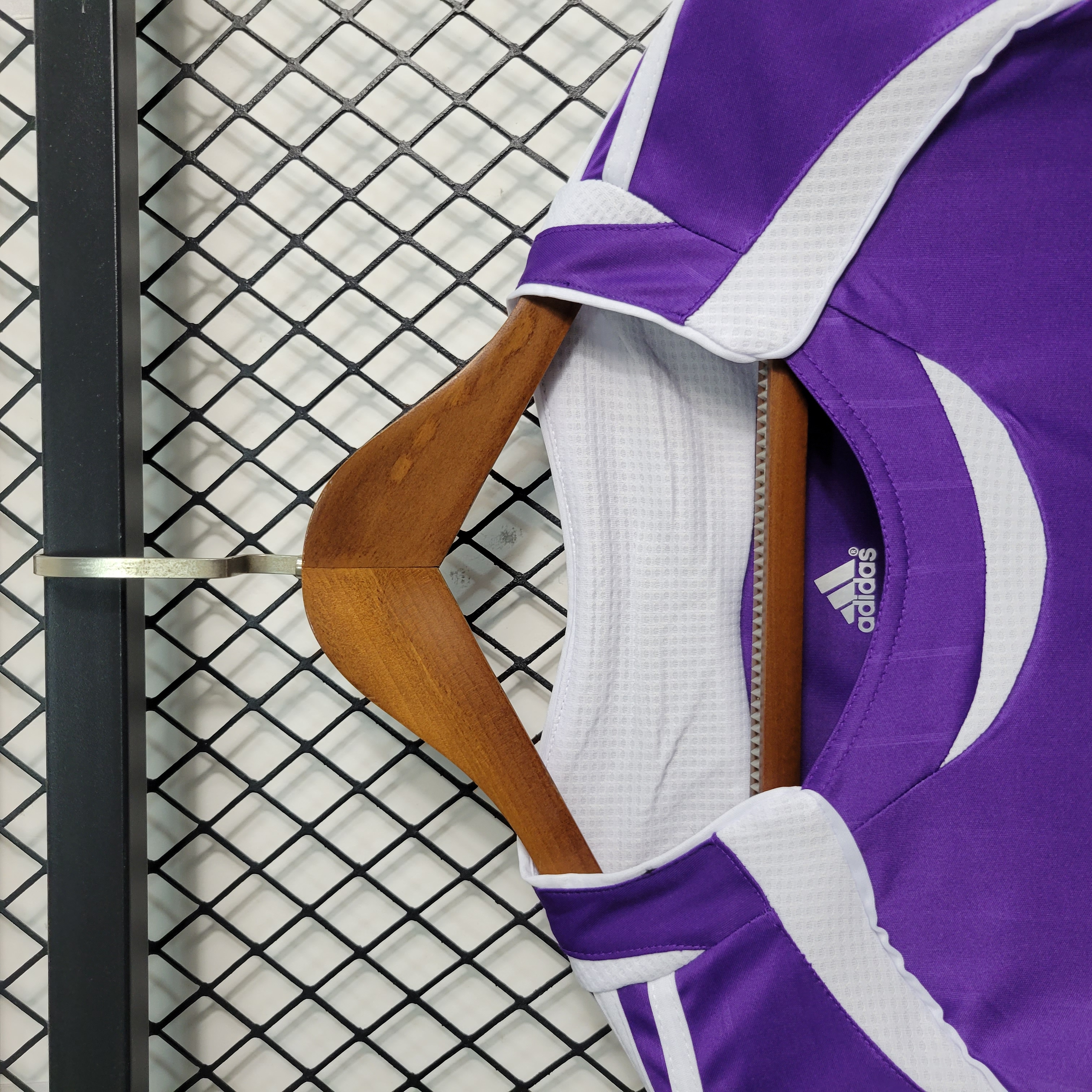 SIUjerseys-Retro Real Madrid 06-07 Third Jersey