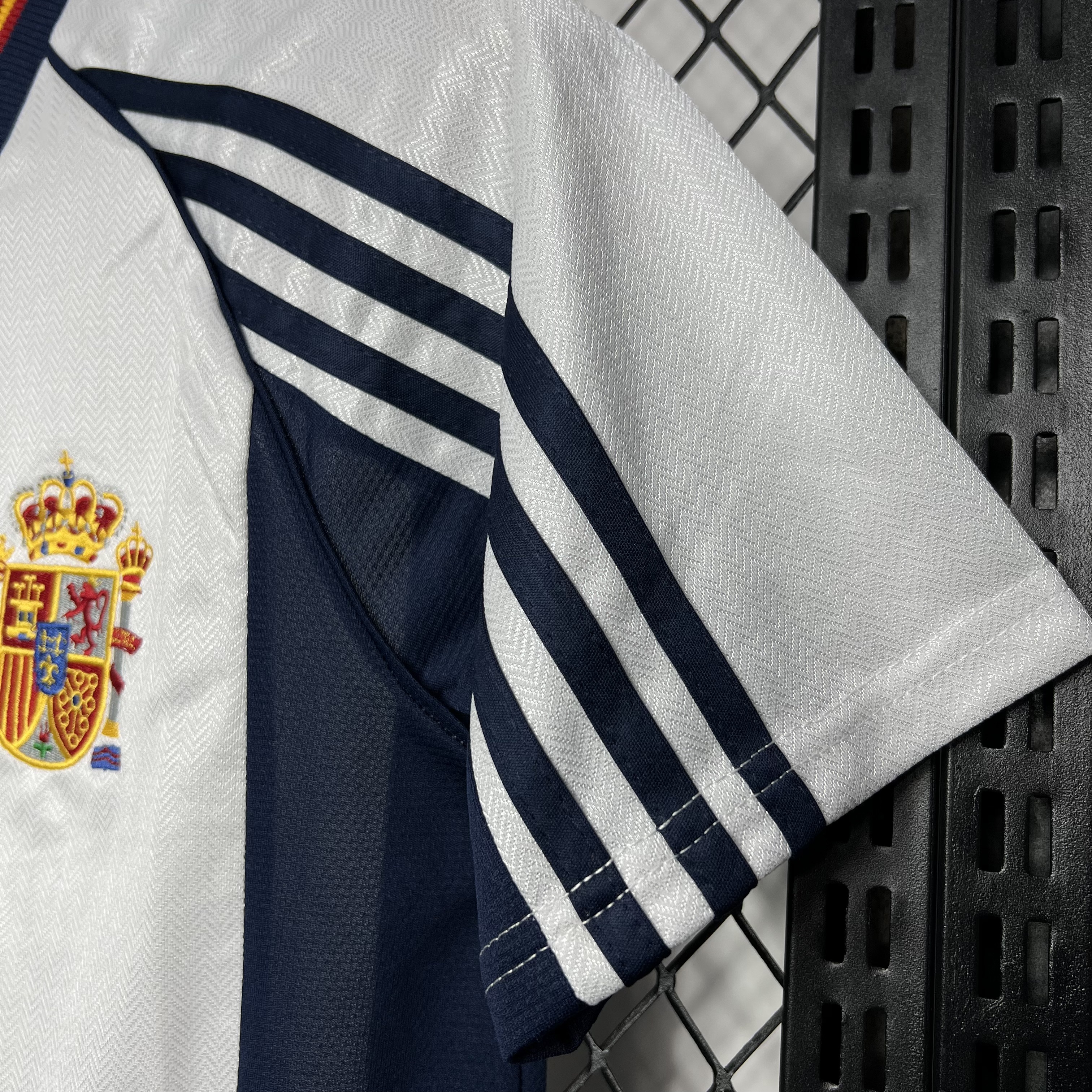 SIUjerseys-Retro Spain 1998 Away Jersey