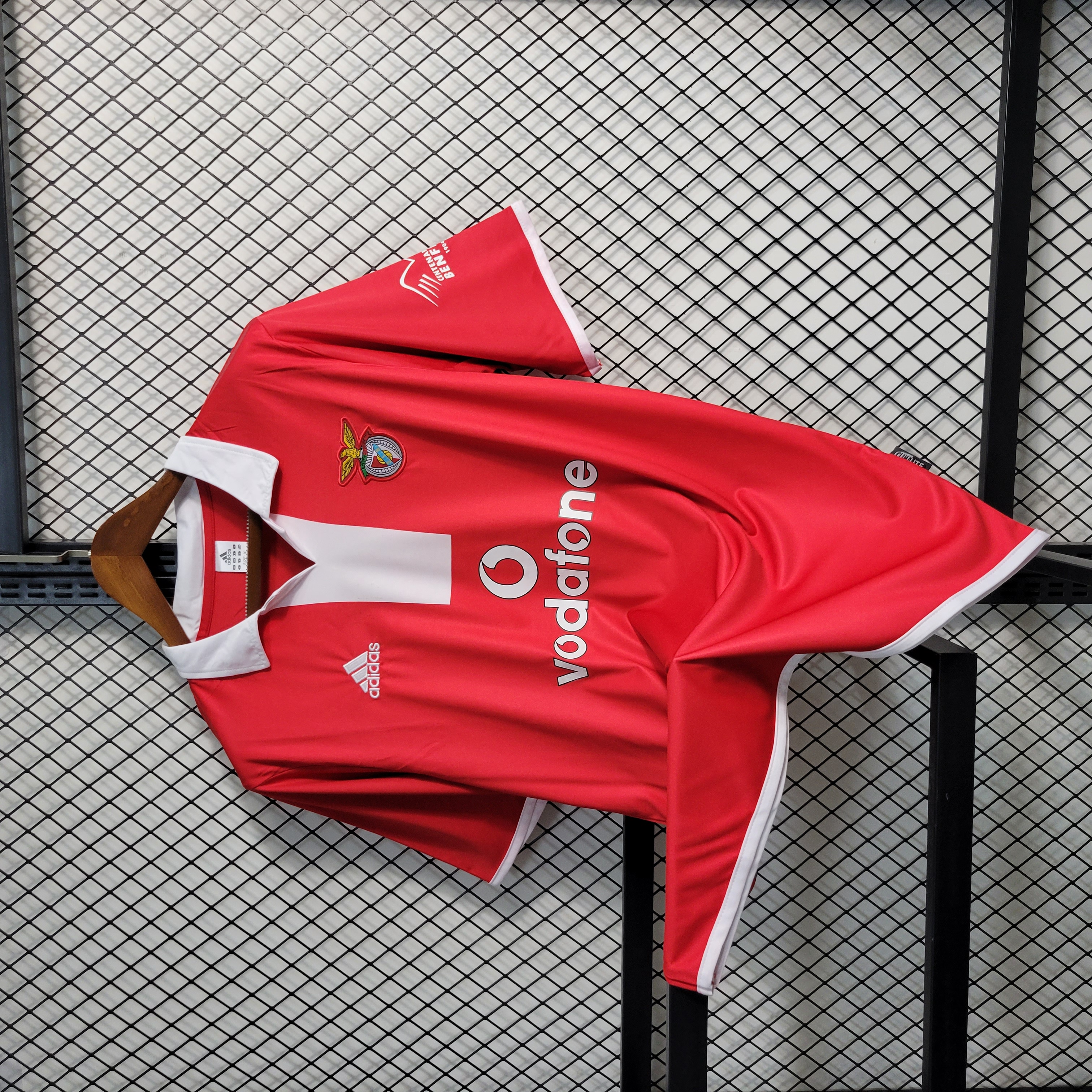 SIUjerseys-Retro Benfica 2004-05 Home Stadium Jersey