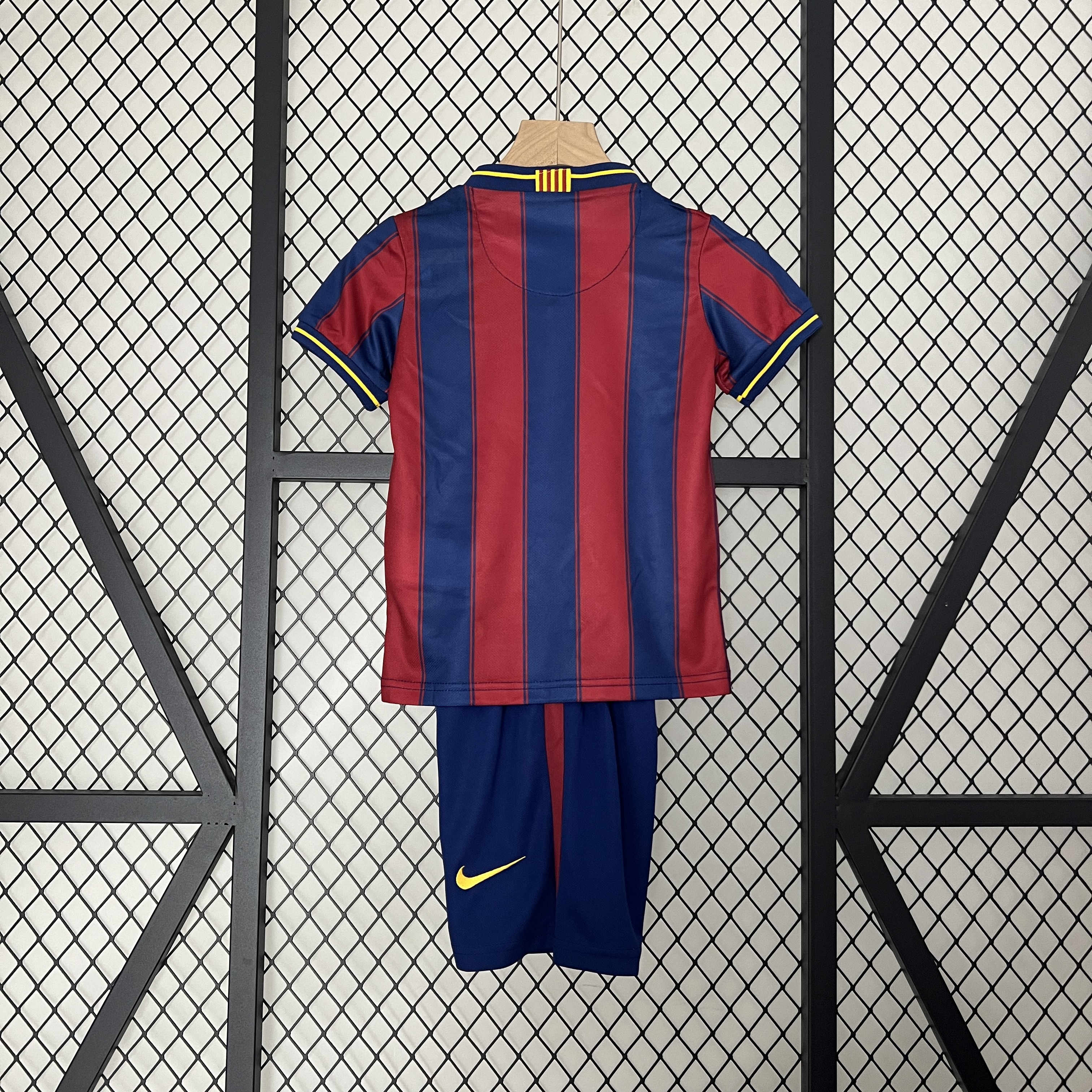 SIUjerseys-Retro Barcelona 2009-10 Home Stadium Kids Kit