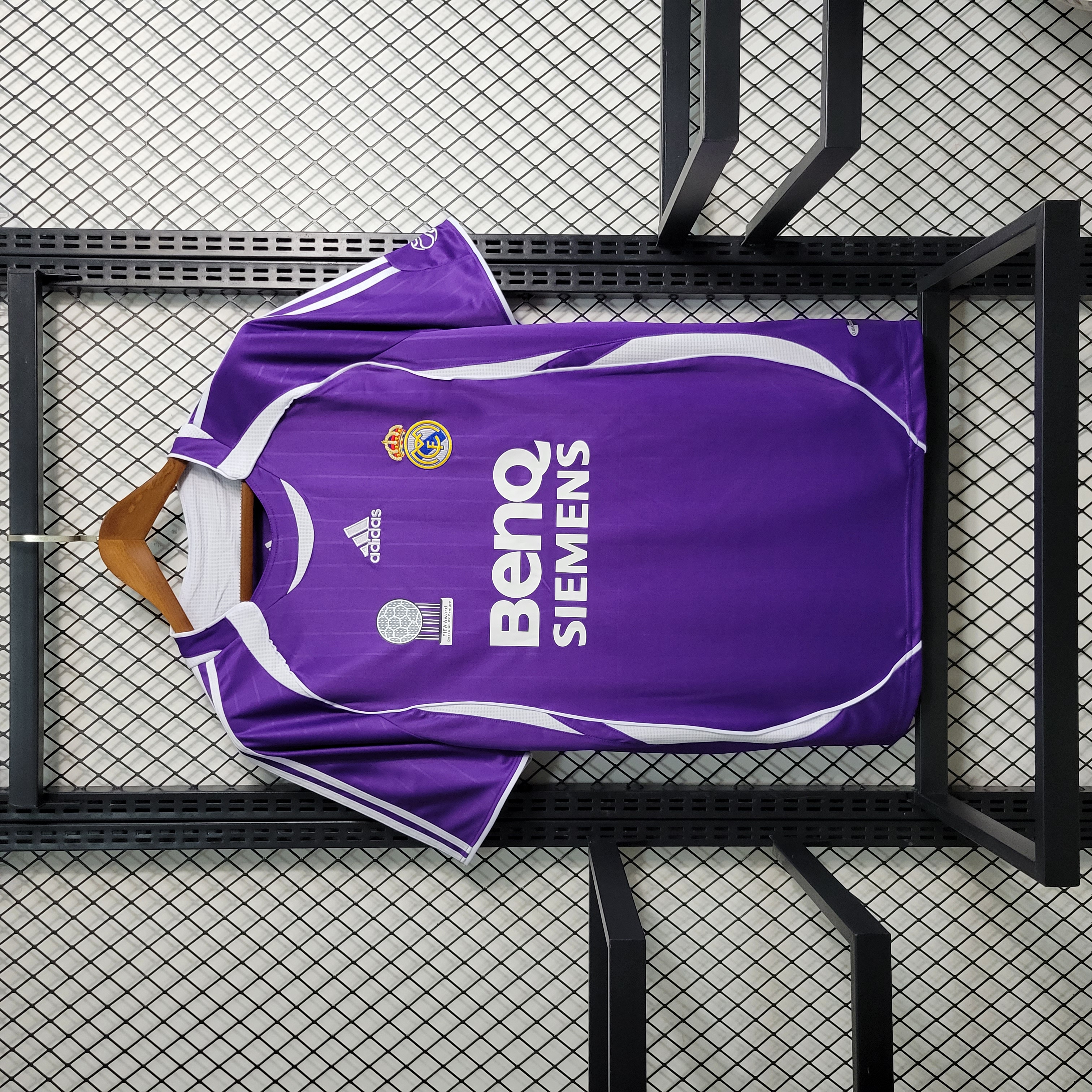 SIUjerseys-Retro Real Madrid 06-07 Third Jersey