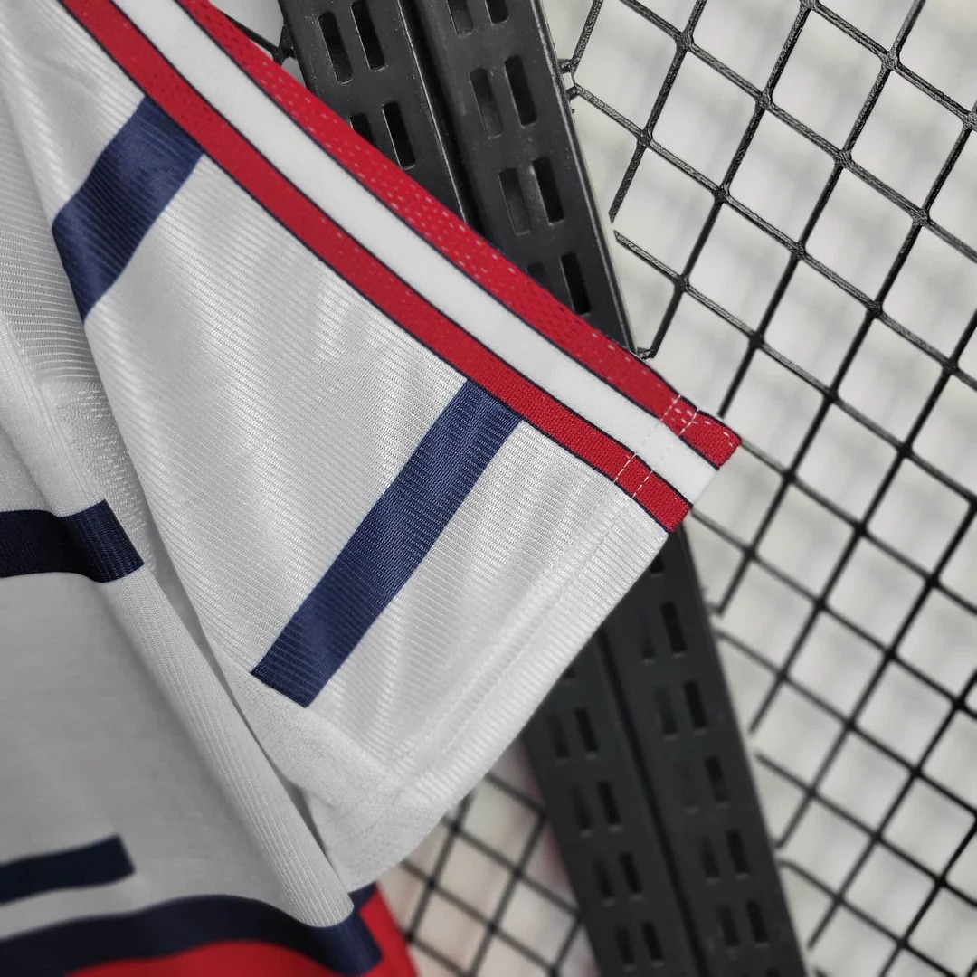 unitedfutballjersey-Retro Bayern Munich 1998-00 Away Jersey