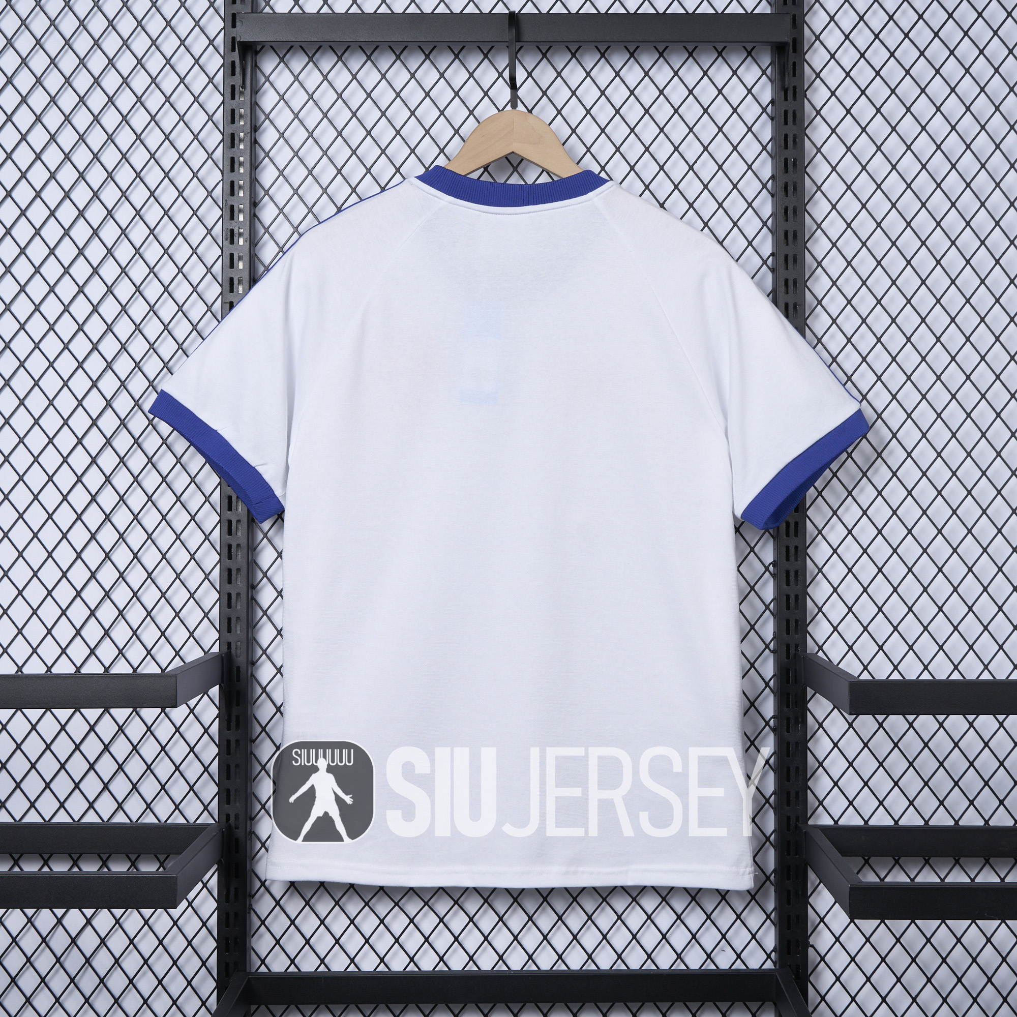 SIUjerseys-Real Madrid 24-25 Jude Bellingham 3 Stripes Men's T-Shirt