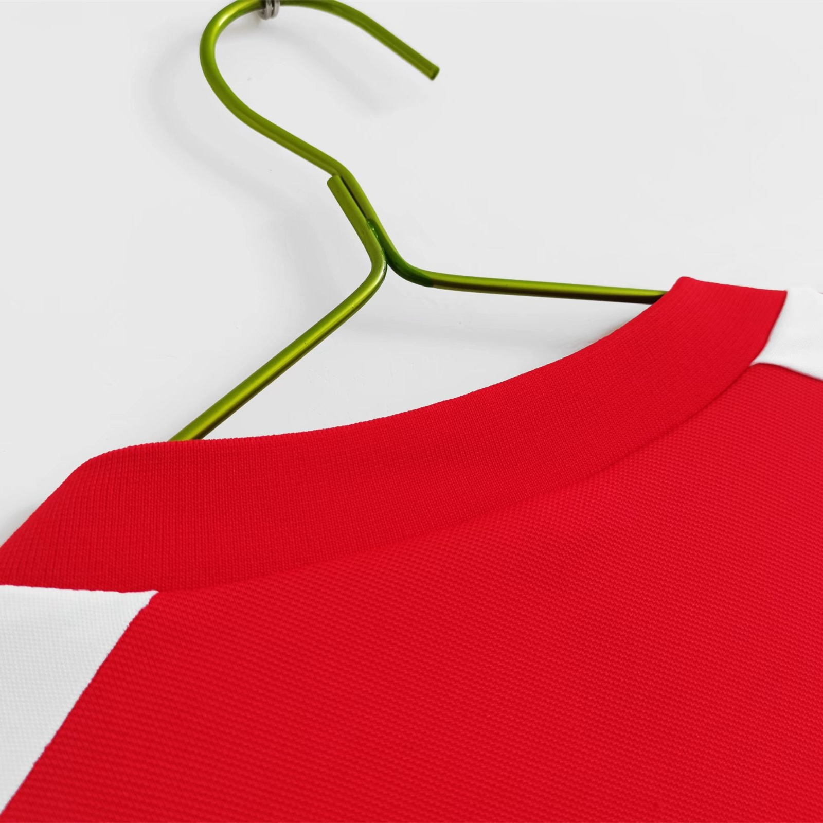 SIUjerseys-Retro Wales 1982 Home Stadium Jersey