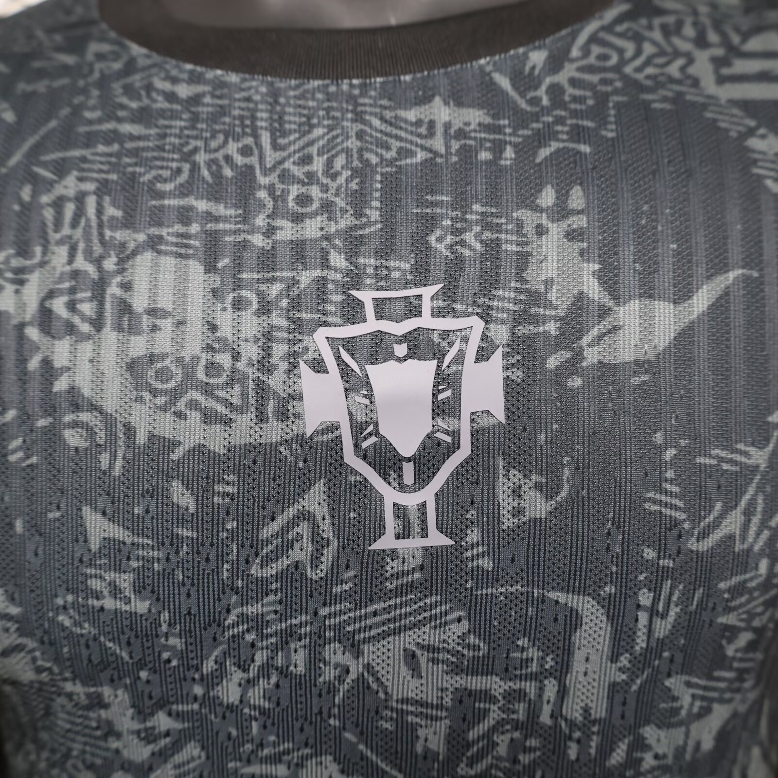 unitedfutballjersey-Portugal 2024-25 COMMA C.Ronaldo Black Special Edition Jersey - Player Version