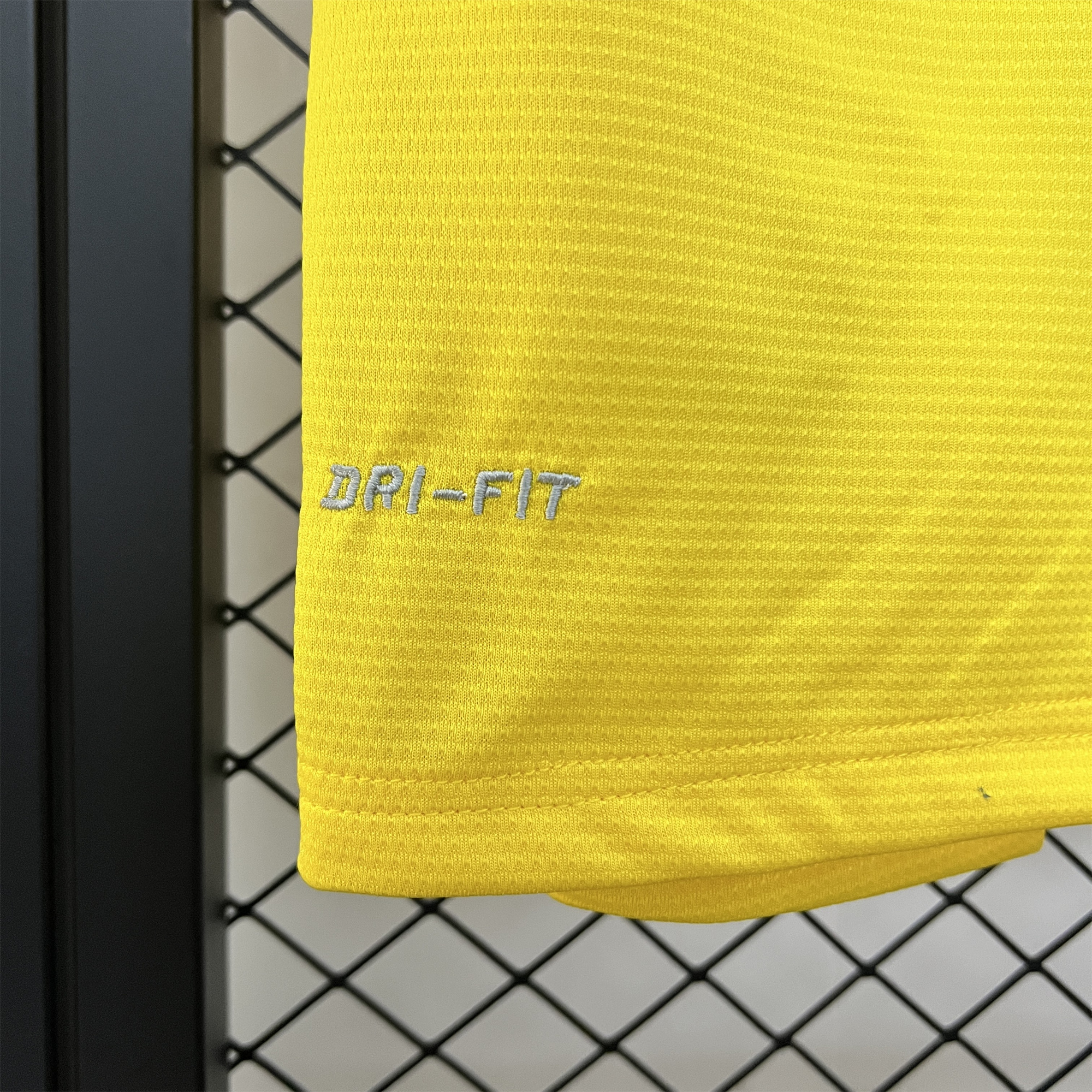 SIUjerseys-Retro Arsenal 2013-14 Away Jersey