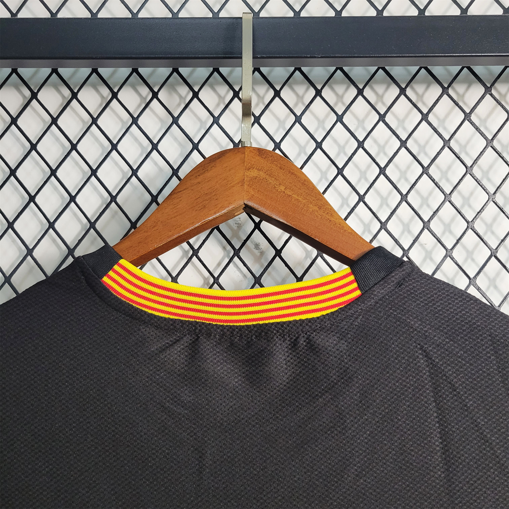 SIUjerseys-Retro Barcelona 13-14 Third Jersey