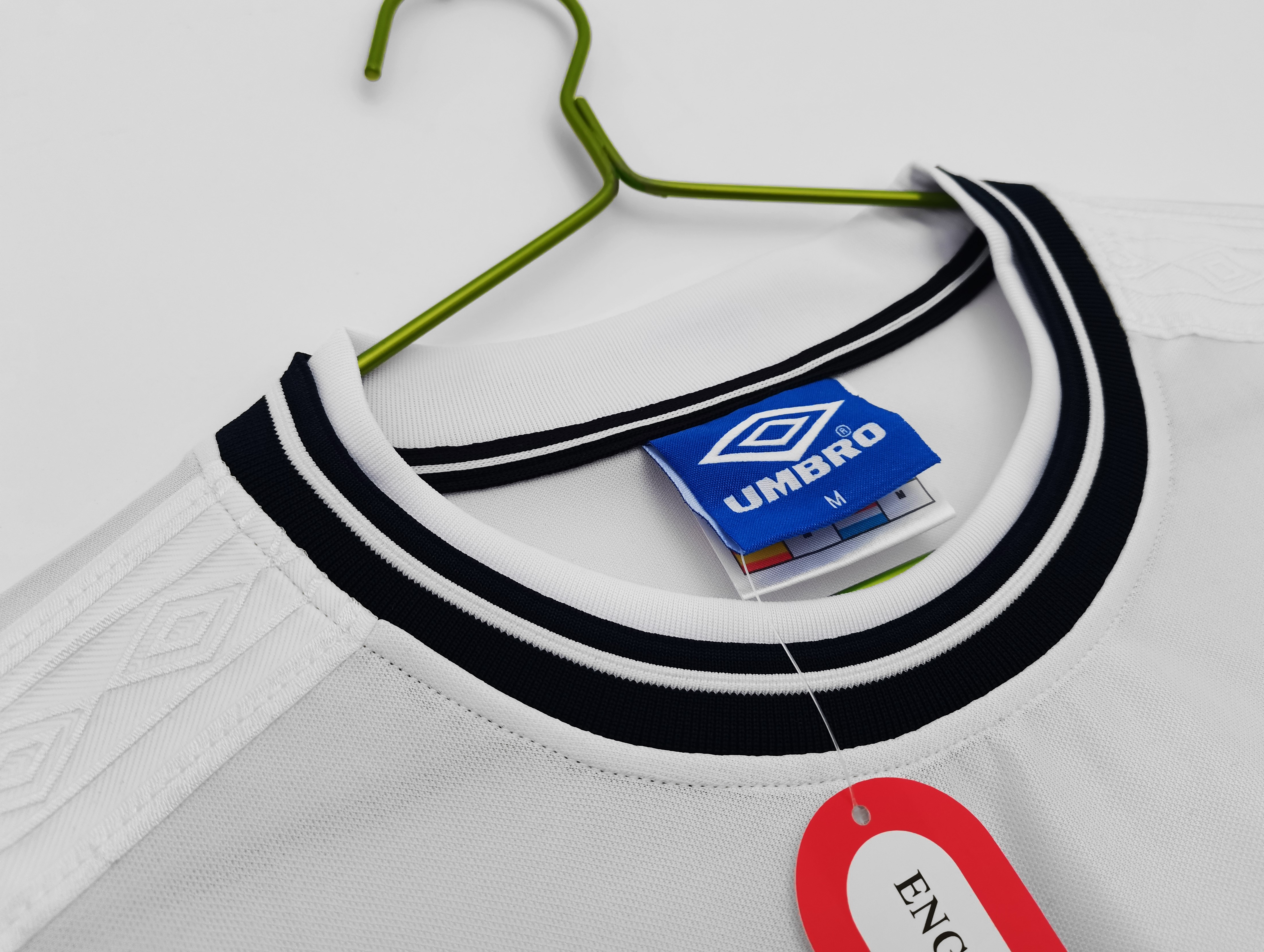 SIUjerseys-Retro England 2000 Home Stadium Jersey