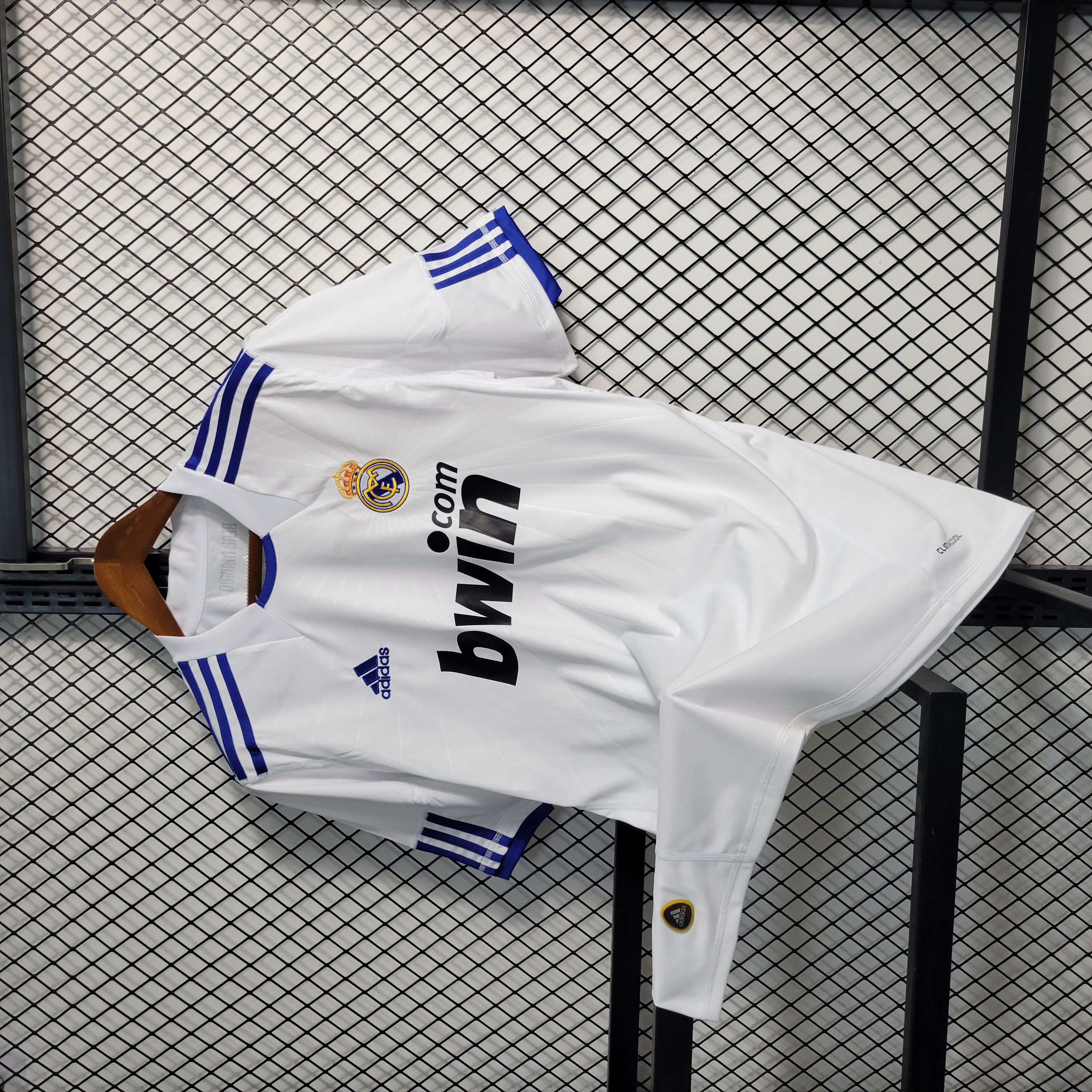 SIUjerseys-Retro Real Madrid 10-11 Home Stadium Jersey