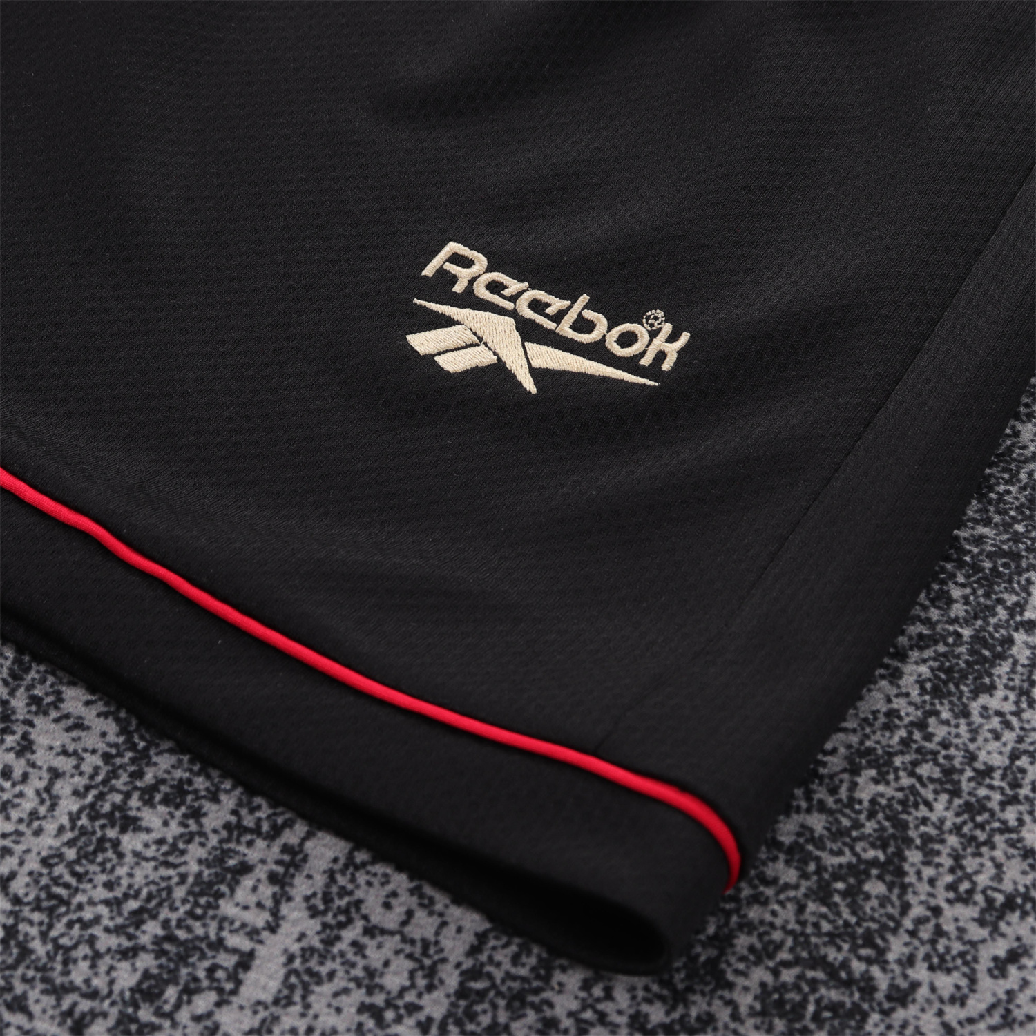 unitedfutballjersey-Retro Liver.pool 1996-97 Away Kids Kit