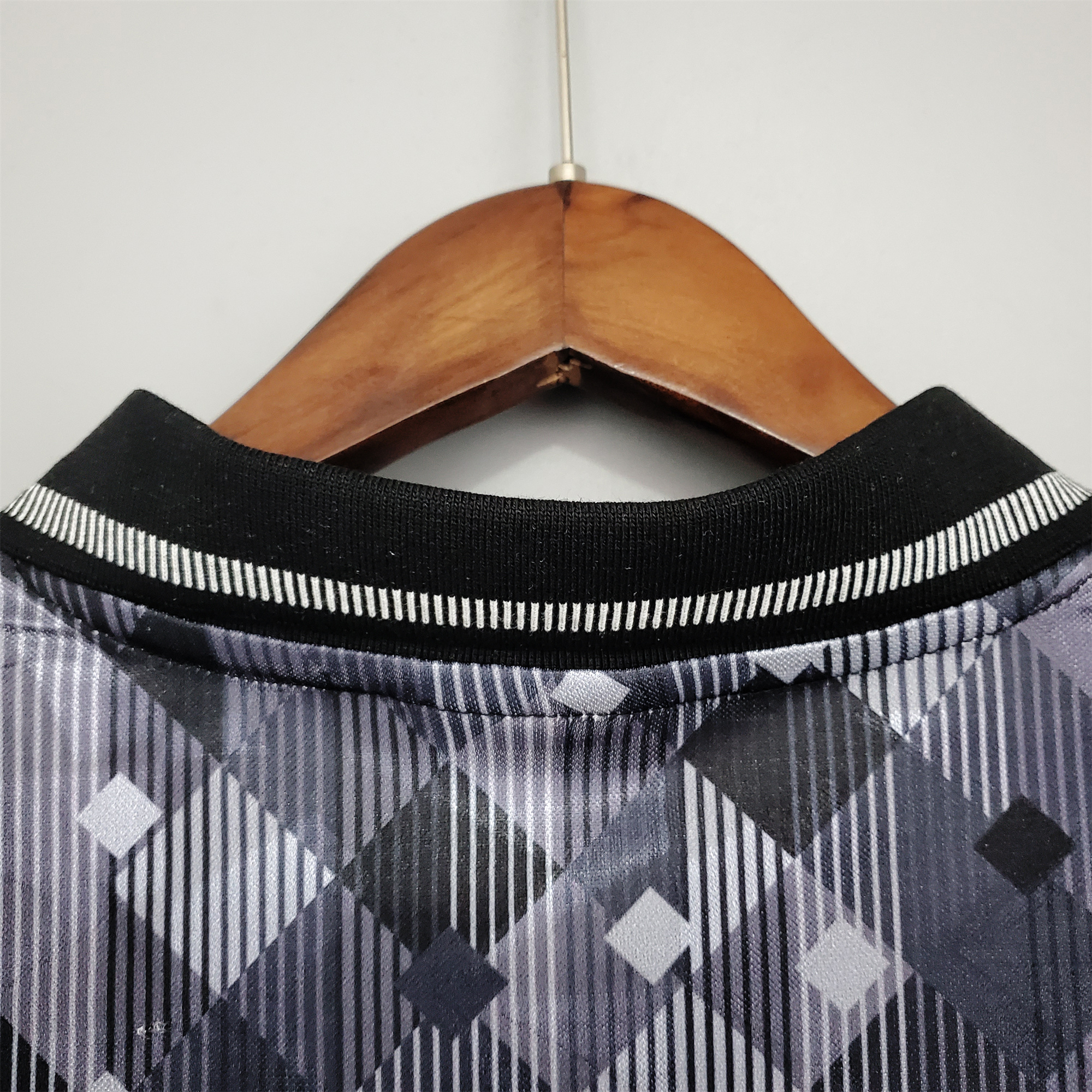 SIUjerseys-Retro England 1990 Black Jersey