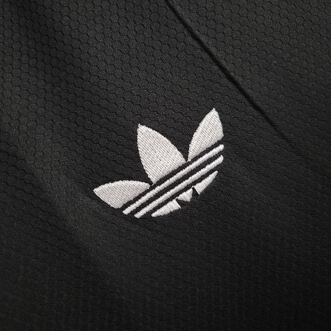 SIUjerseys-Real Madrid 24-25 Third Goalkeeper Black Jersey - Fans Version