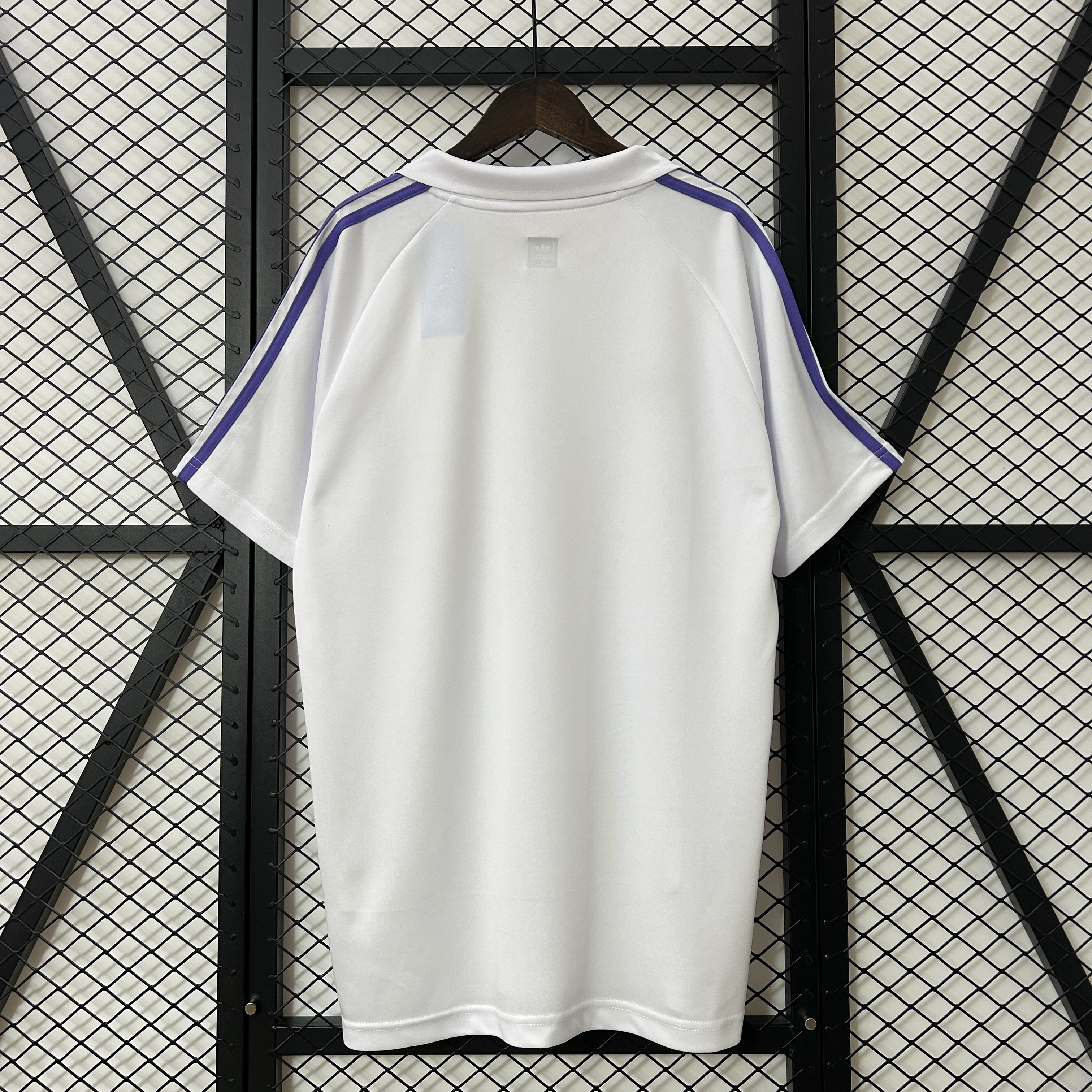 SIUjerseys-Retro Real Madrid 1984-85 Home Jersey