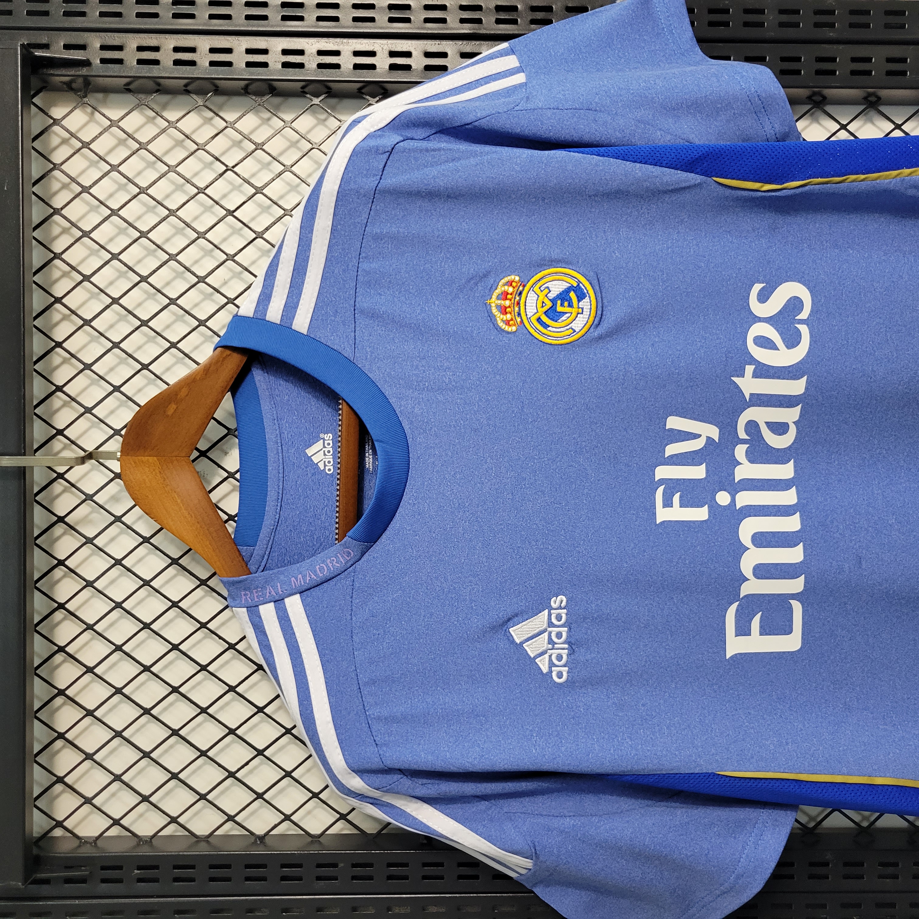 SIUjerseys-Retro Real Madrid 13-14 Away Stadium Jersey
