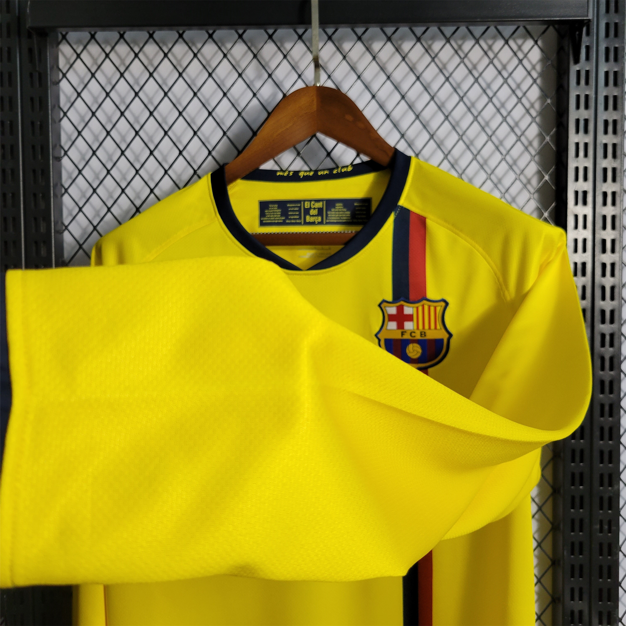 SIUjerseys-Retro Barcelona 08-09 Away Stadium Long Sleeve Jersey