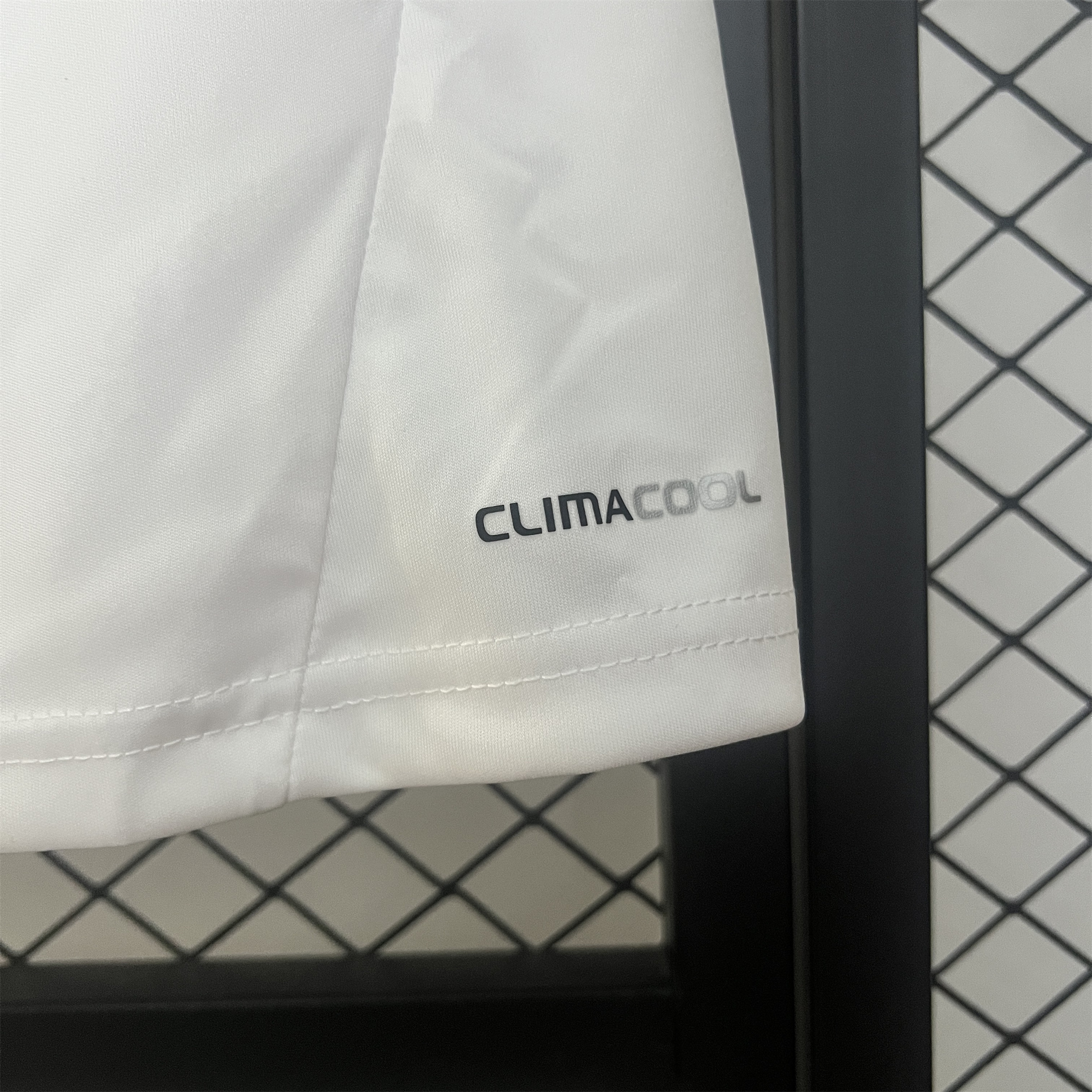 SIUjerseys-Retro Olympique Lyonnais Lyon 2010-11 Home Jersey