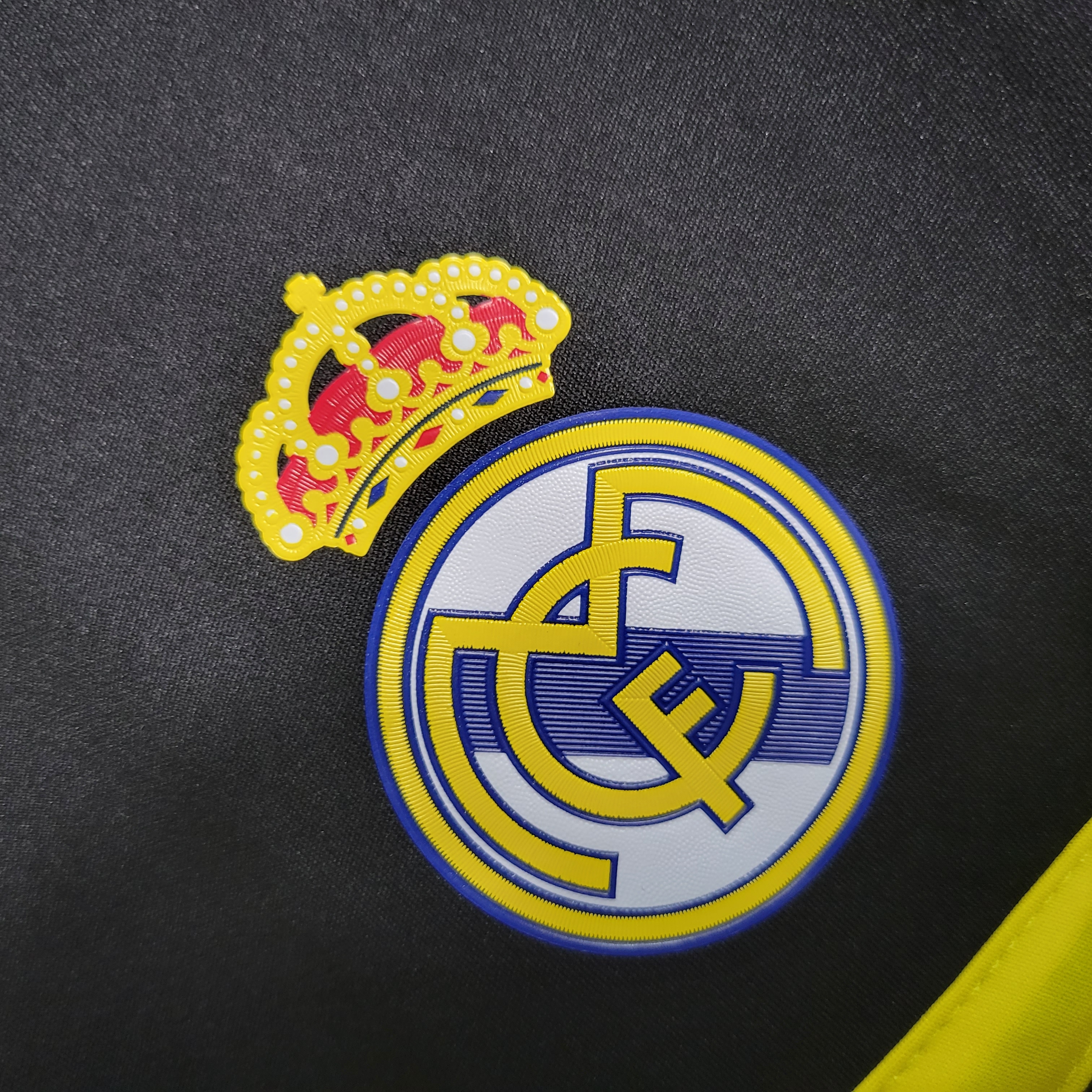 SIUjerseys-Retro Real Madrid 11-12 Black Goalkeeper Jersey