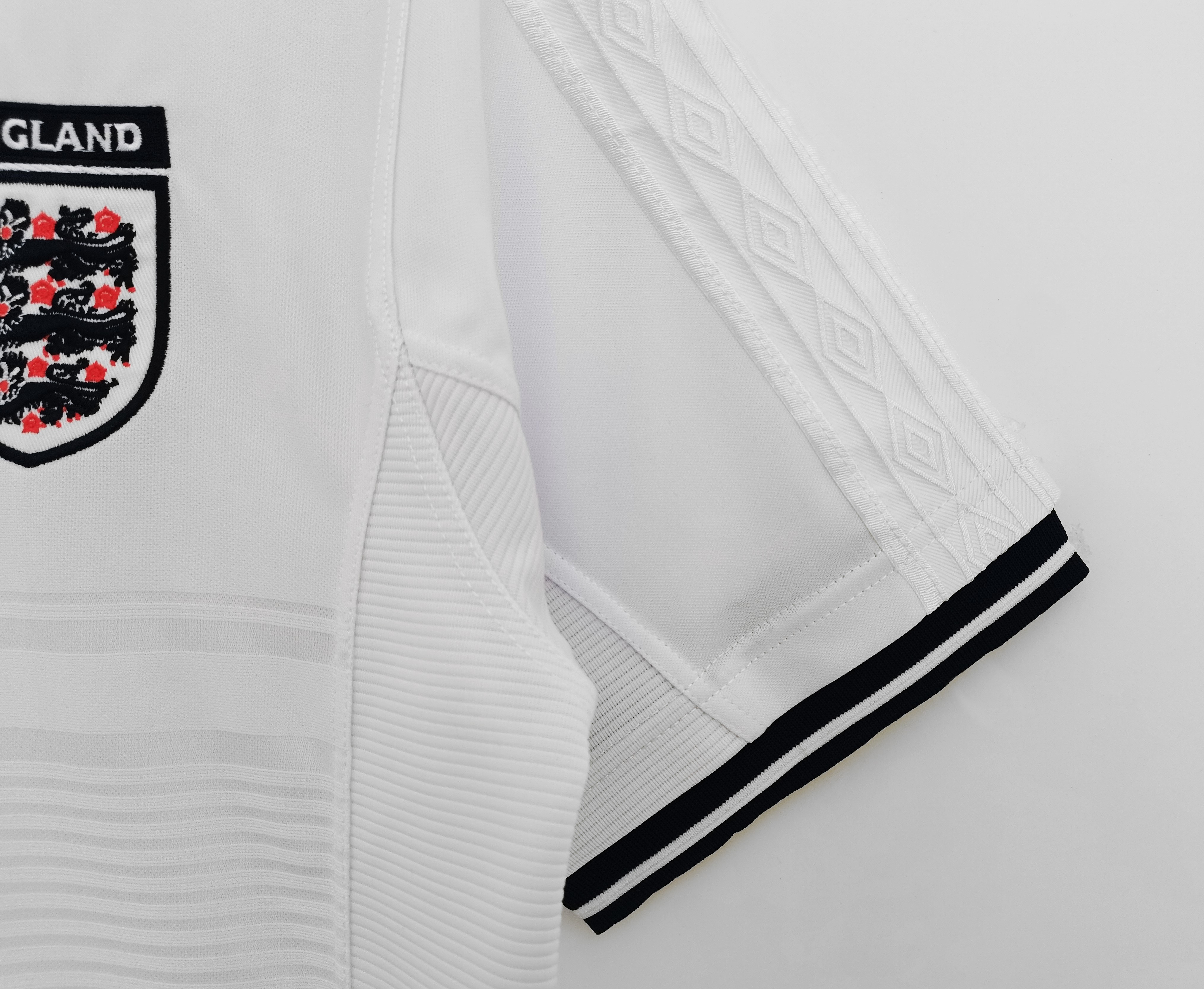 SIUjerseys-Retro England 2000 Home Stadium Jersey