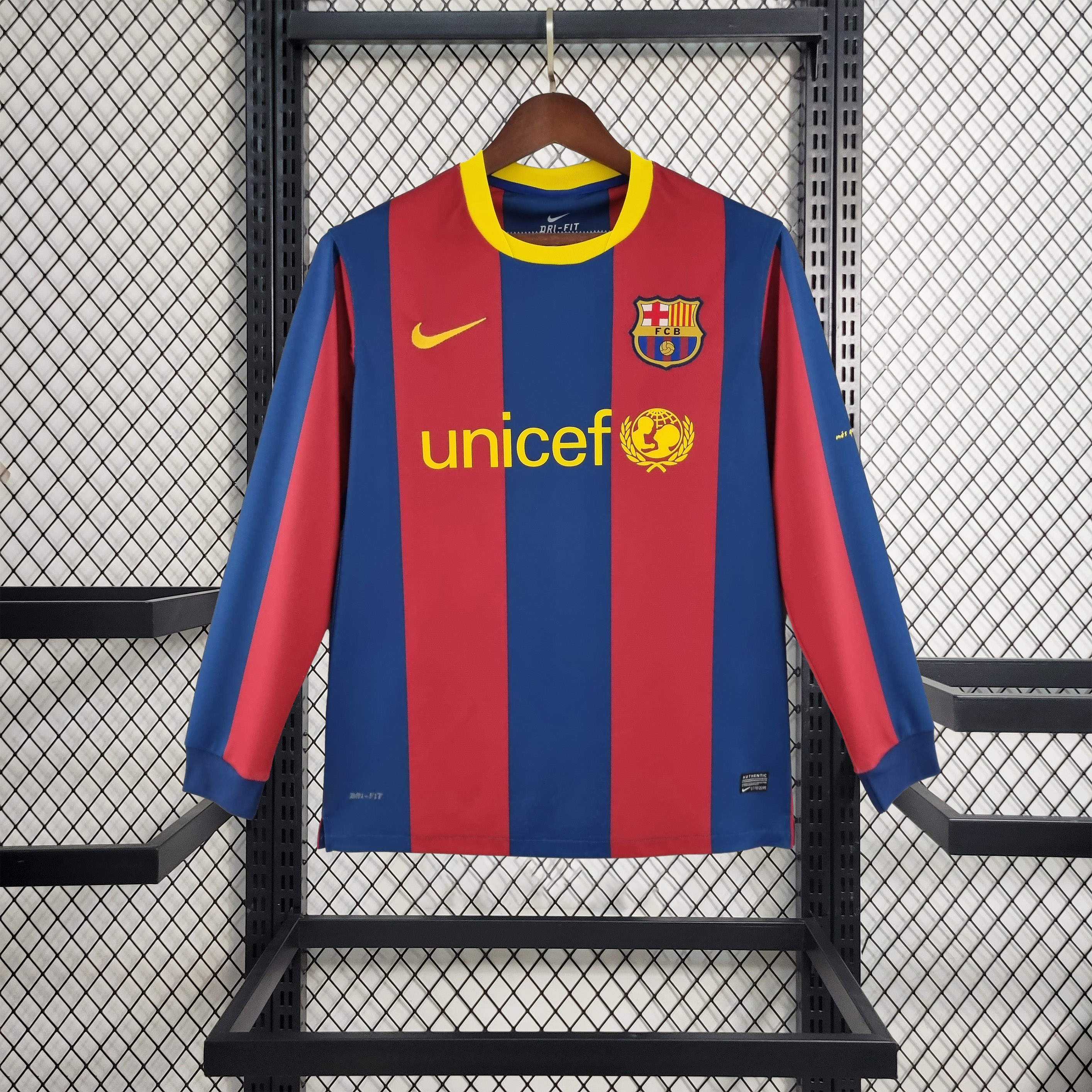 JerseysGala.com | B.A.R.S.A Retro 10-11 Home Long Sleeve Jersey -Customize Name, Number and Patch | Worldwide Shipping