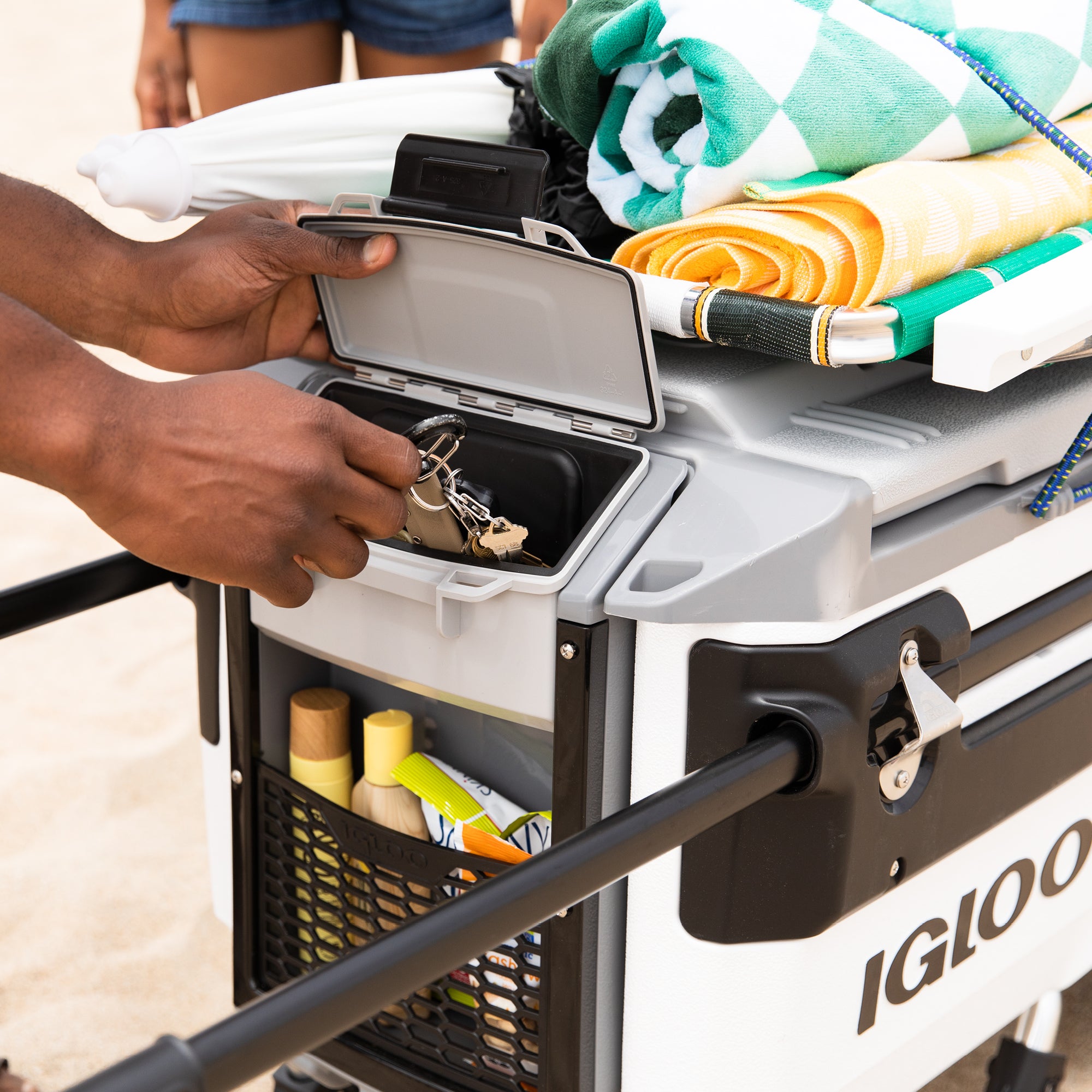 Trailmate - The Swiss Army Knife of Coolers