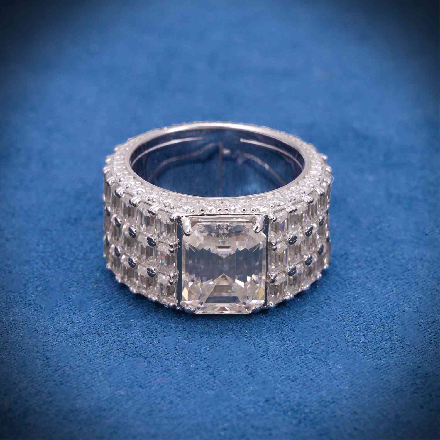 Iced out watch-Yika Jewelry