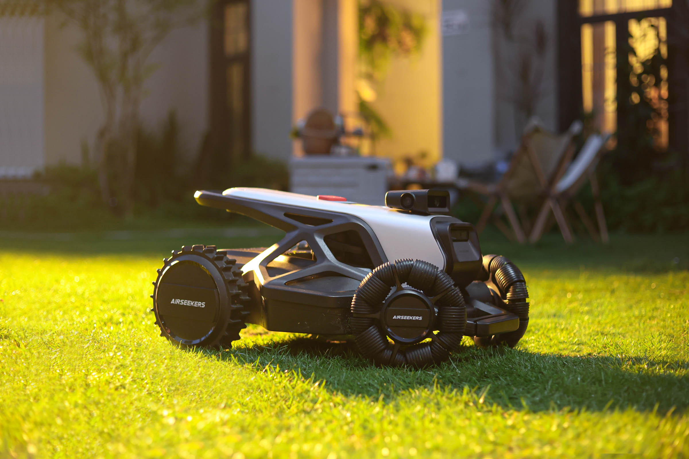 AIRSEEKERS TRON ONE- vision AI robotic lawn mower