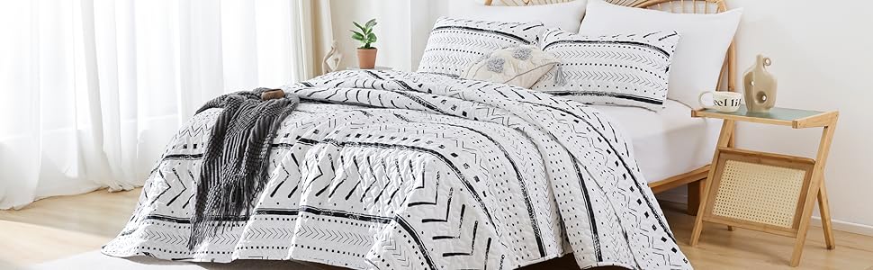 Bohemian Quilt Set with Geometric Printed for All Season