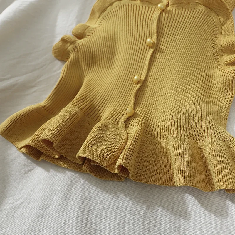 Y2K Sexy Off White Ruffles Sleeveless Tops Buttons Cute Women Cropped T-shirt New Streetwear Stripe 2024 Summer