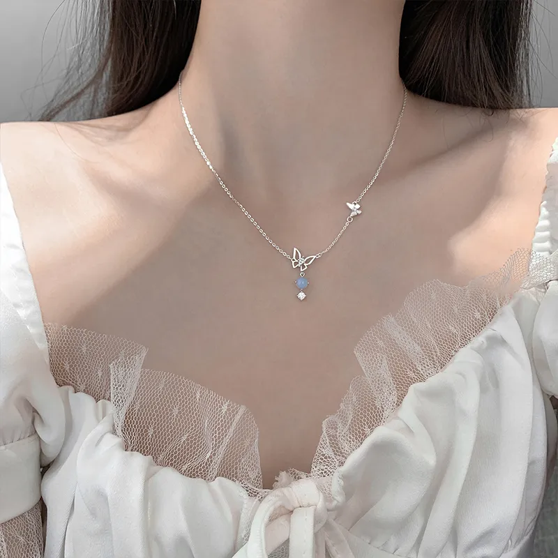 ANENJERY Silver Color Butterfly Necklace for Women Shiny Zircon Clavicle Chain Necklace Jewelry Party Gift