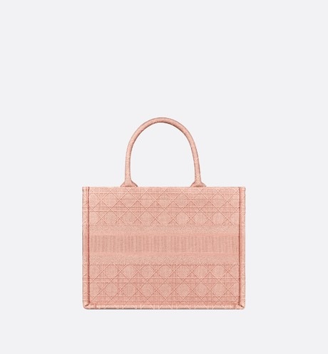 [æ—¥æ¬å…ˆè¡Œçºå£²] ”DIOR BOOK TOTE” ”ã‚«ãƒŠãƒ¼ã‚¸ãƒ¥” ã‚¨ãƒ³ãƒ–ãƒ­ã‚¤ãƒ€ãƒªãƒ¼ ã‚¹ãƒ¢ãƒ¼ãƒ«ãƒãƒƒã‚°ã€€ãƒãƒ¯ ãƒ‰ã‚¥ ãƒ­ãƒ¼ã‚º aria_backView