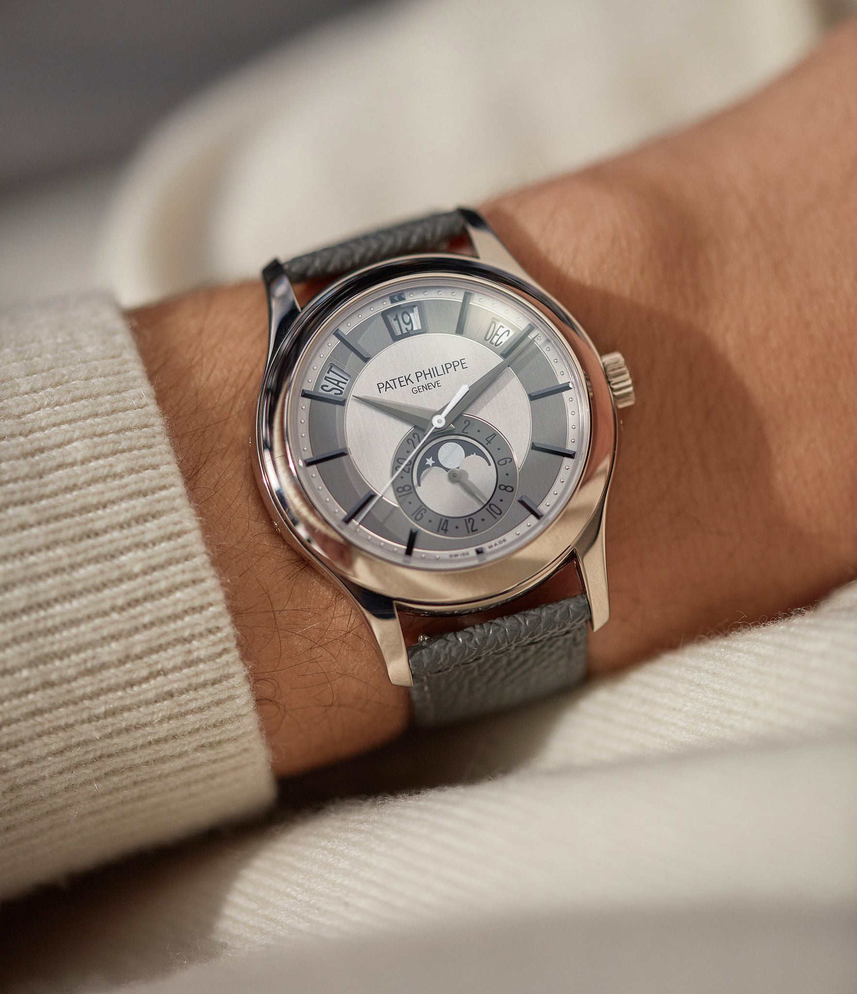 Patek 5205 store