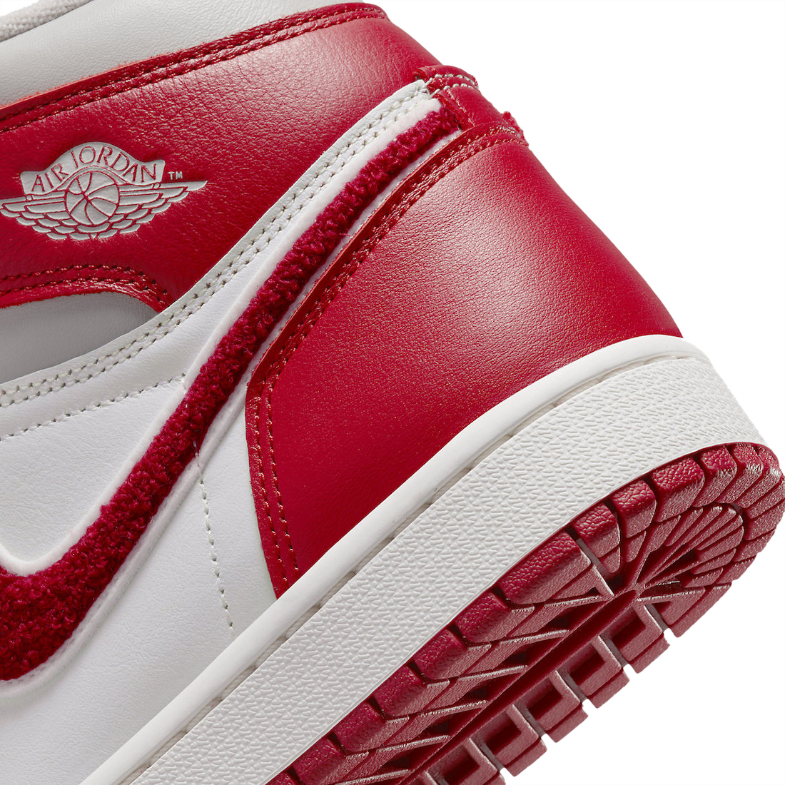 Air Jordan 1 High OG WMNS Newstalgia (Varsity Red) DJ4891-061