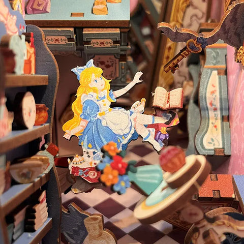 Book Nook Alice In Wonderland