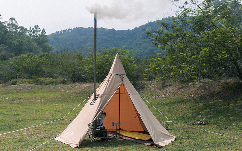 canvas teepee tent with stove