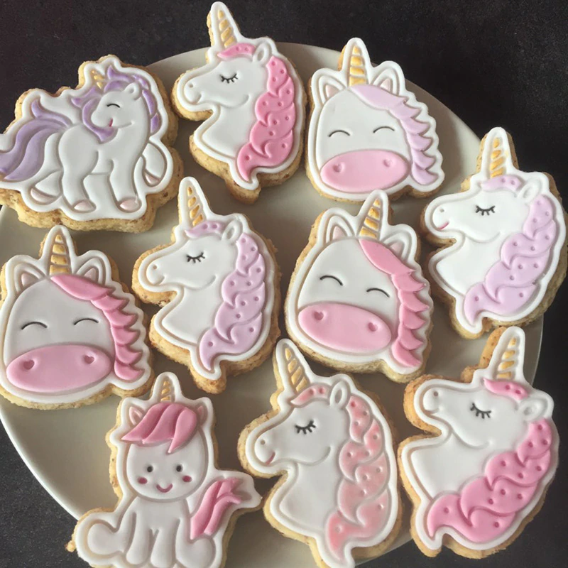 6Pcs/set 3D Unicorn Cookie Cutters Cartoon Plastic Fondant Biscuit Mould ABS Plastic Baking Mould Cookie Decorating Tools