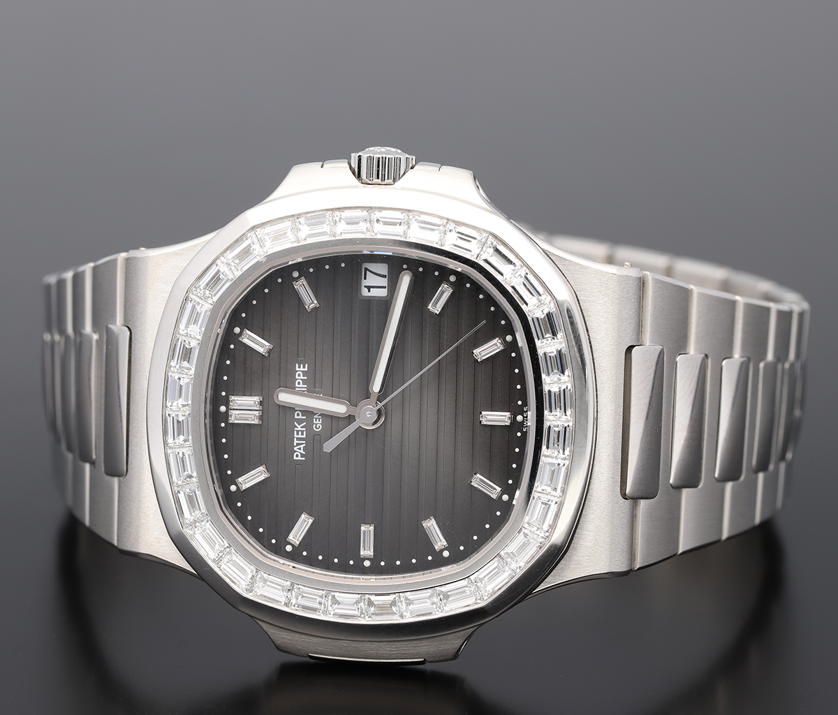 HM Jewelers® | 5711/110P-001 Nautilus