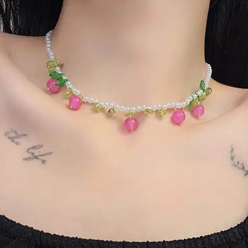 New Bohemia Strawberry Dice Irregular Freshwater Pearl Choker Clavicle Necklace for Women Girl Party Trendy Jewelry HANGZHI 2021