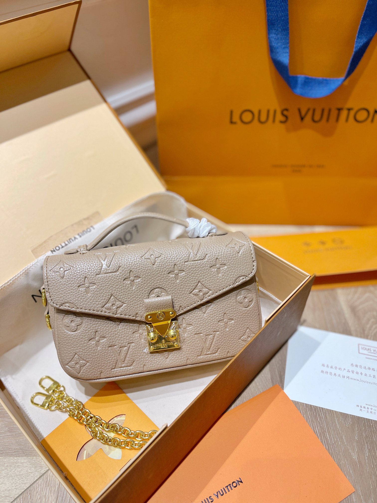 【直営店買付】Louis