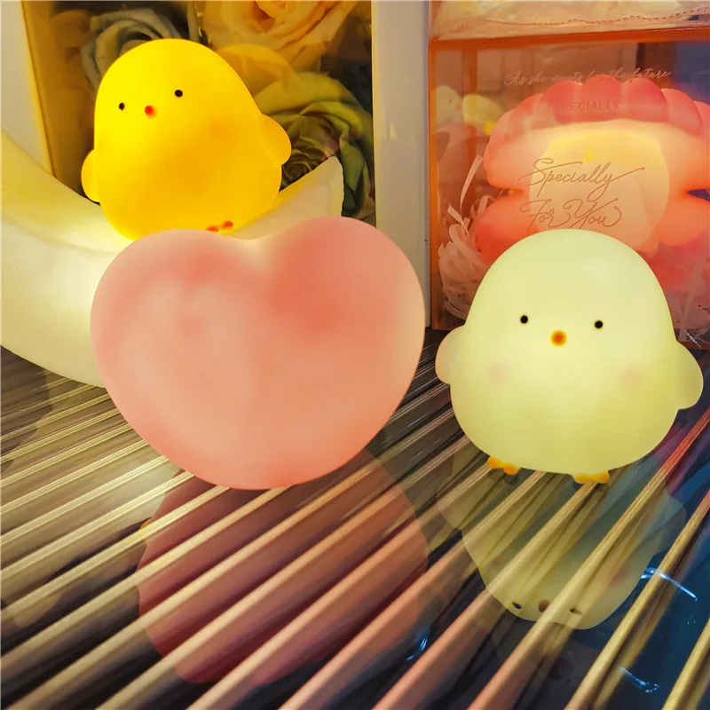 Night Light for Love Mini Heart Shape Lamp Cute Mini LED Desk Night Lamp Portable Bedside Lamp Small Desk Light Room Decor