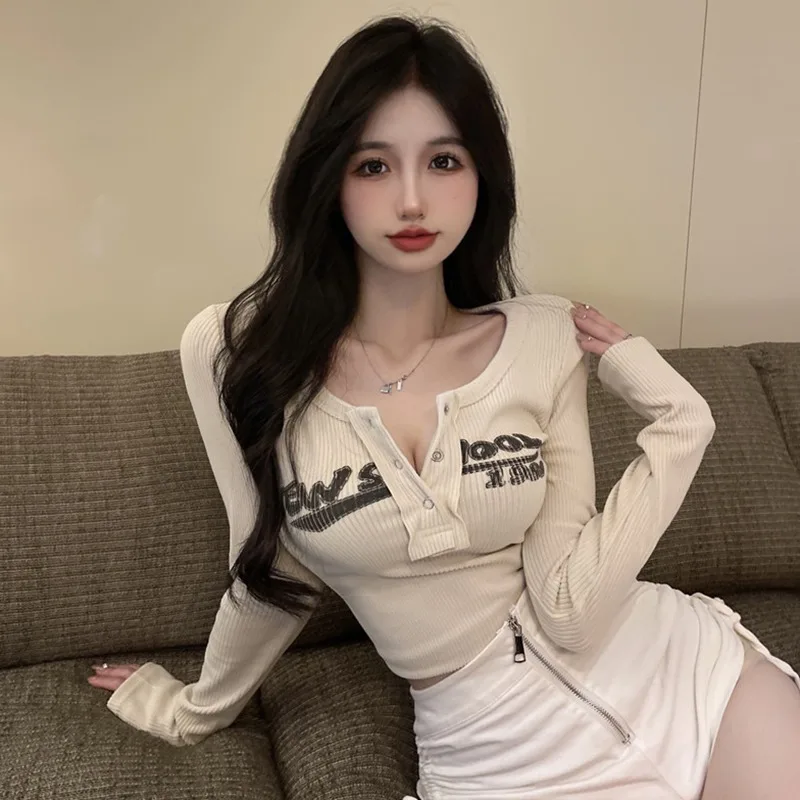 Korean Style Women T-shirts Long Sleeve Slim Fit Cropped Printed Vintage Threaded Letters Tees
