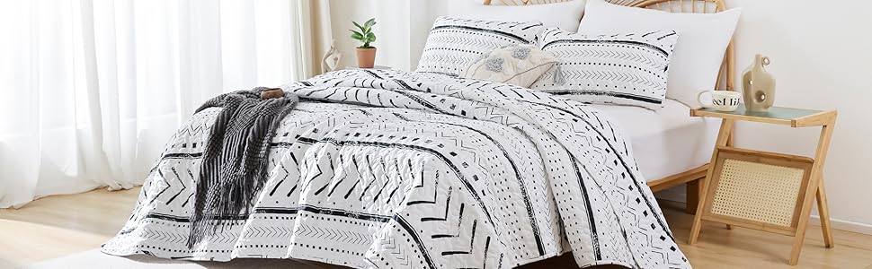 Bohemian Quilt Set with Geometric Printed for All Season